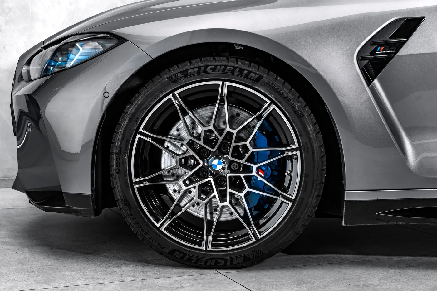 2023 BMW M4 Competition xDrive, Coupé angeboten von einem Fachhändler in Ostrava, Tschechien, Foto 2 von 15