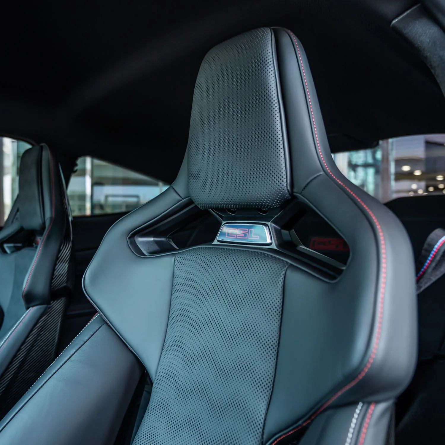 2023 BMW M4 CSL offered by a specialist dealer in Dubai, United Arab Emirates, photo 17 of 30