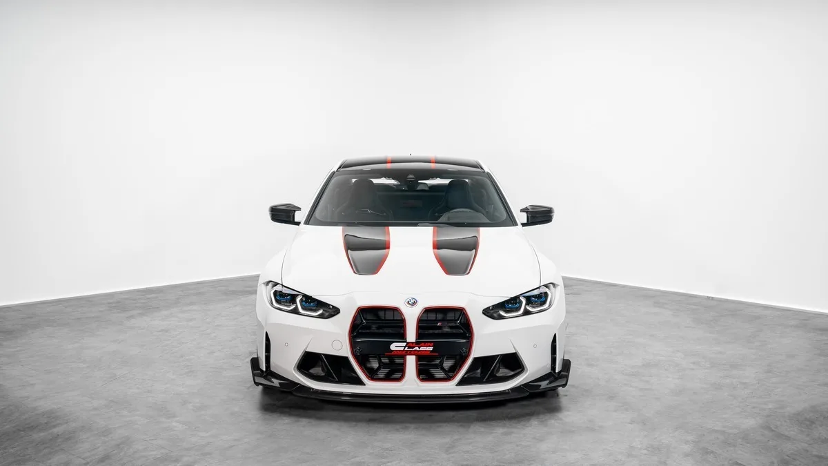 2023 BMW M4 CSL angeboten von einem Fachhändler in Dubai, Vereinigte Arabische Emirate, Foto 4 von 25