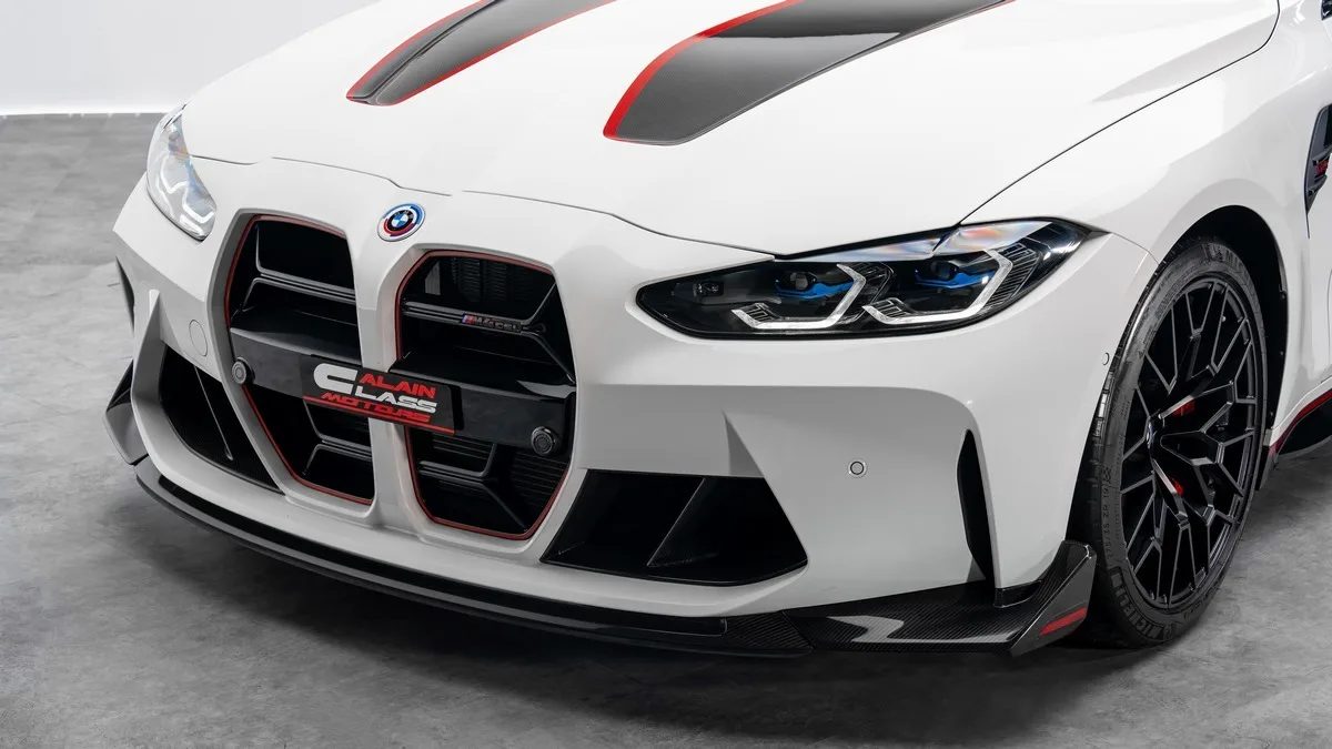 2023 BMW M4 CSL angeboten von einem Fachhändler in Dubai, Vereinigte Arabische Emirate, Foto 7 von 25