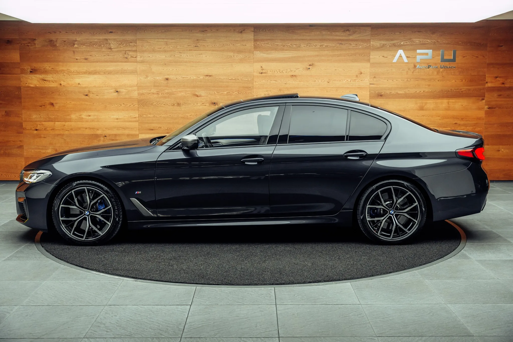 2023 BMW M550i, 11/24