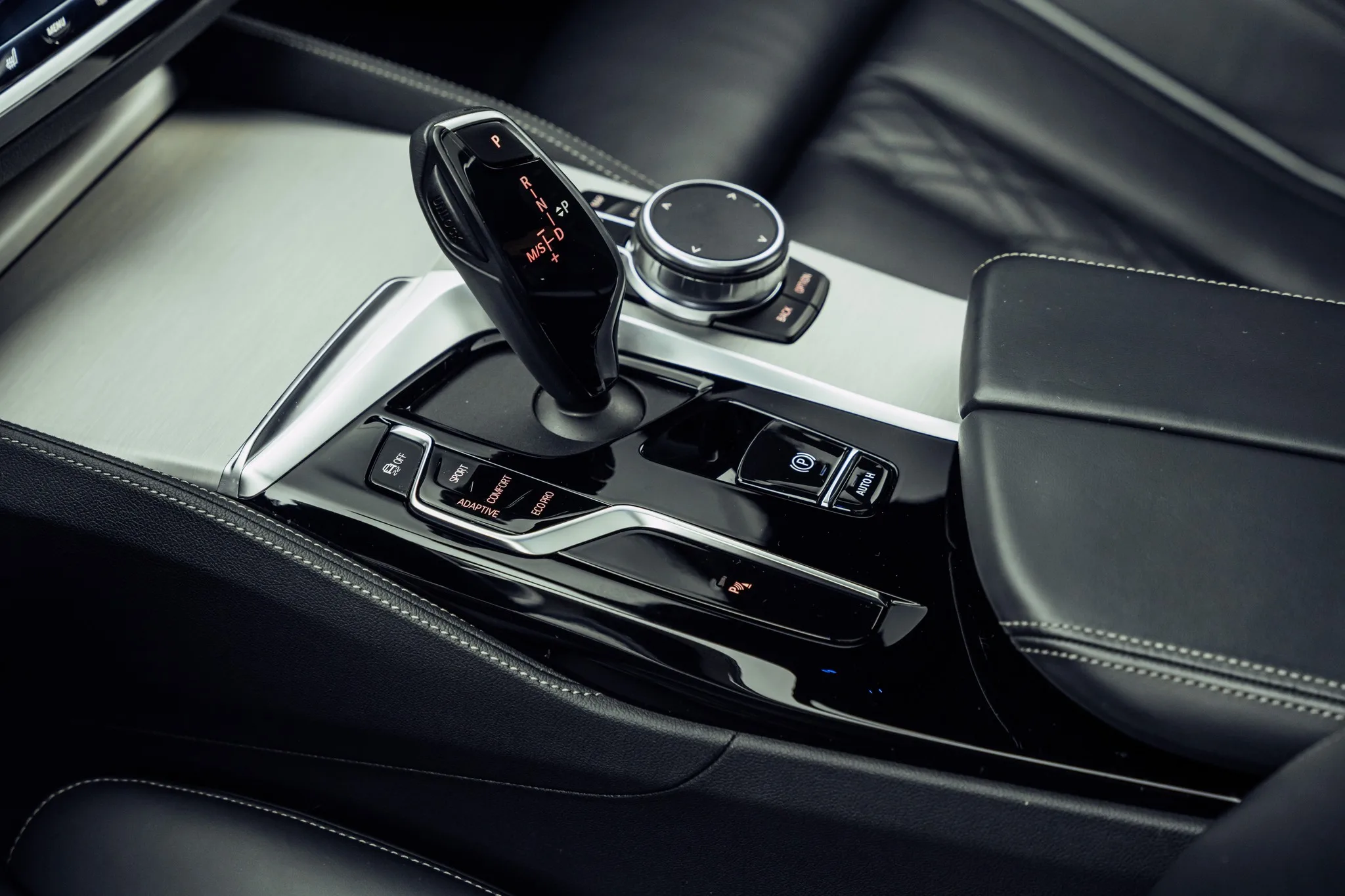 2023 BMW M550i, 13/24