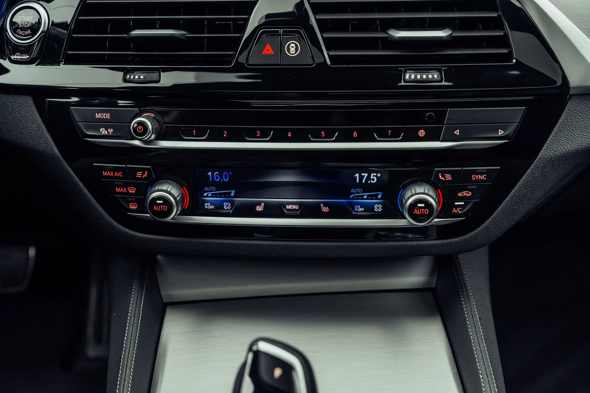 2023 BMW M550i, 15/24