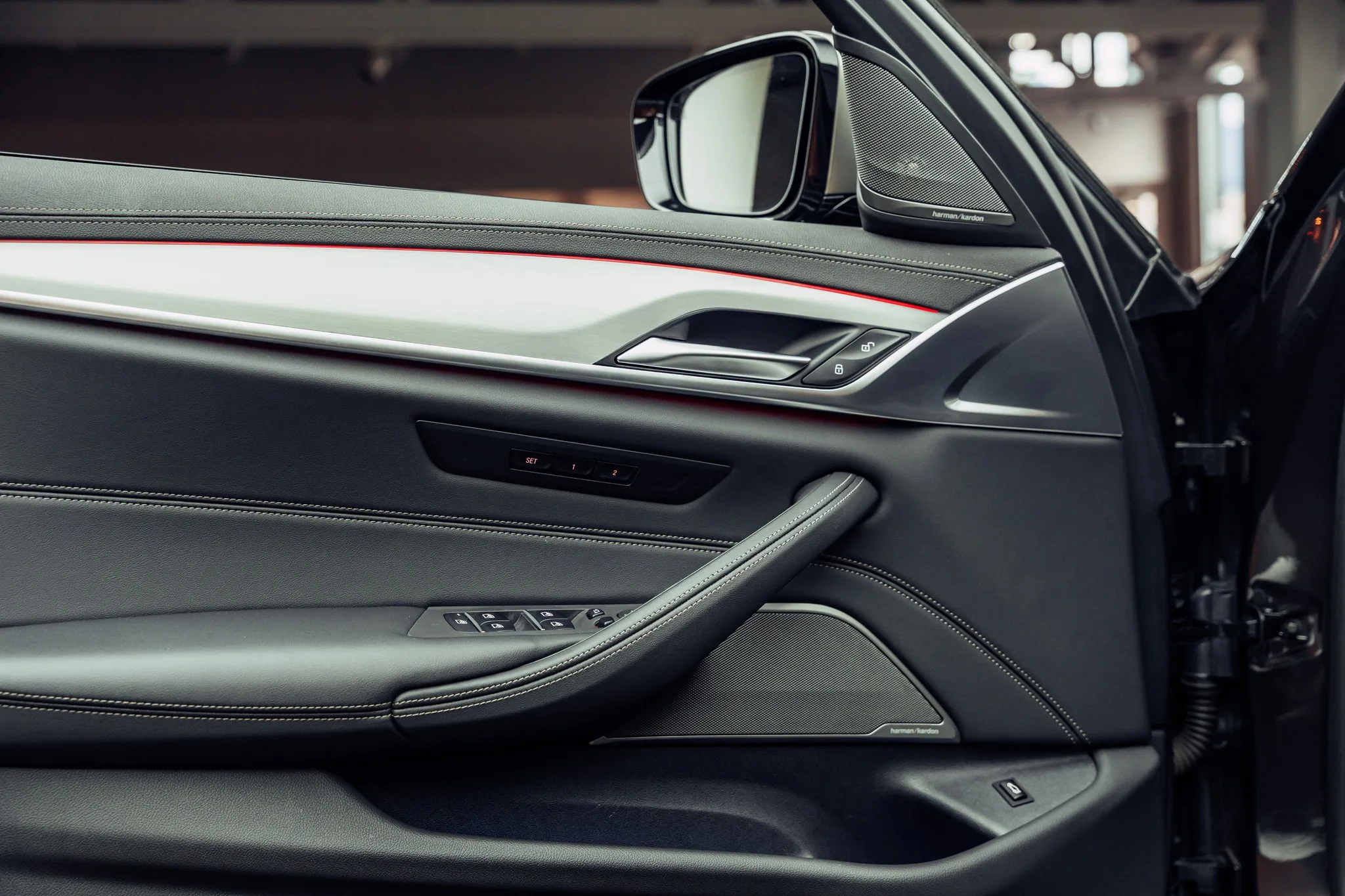 2023 BMW M550i, 16/24
