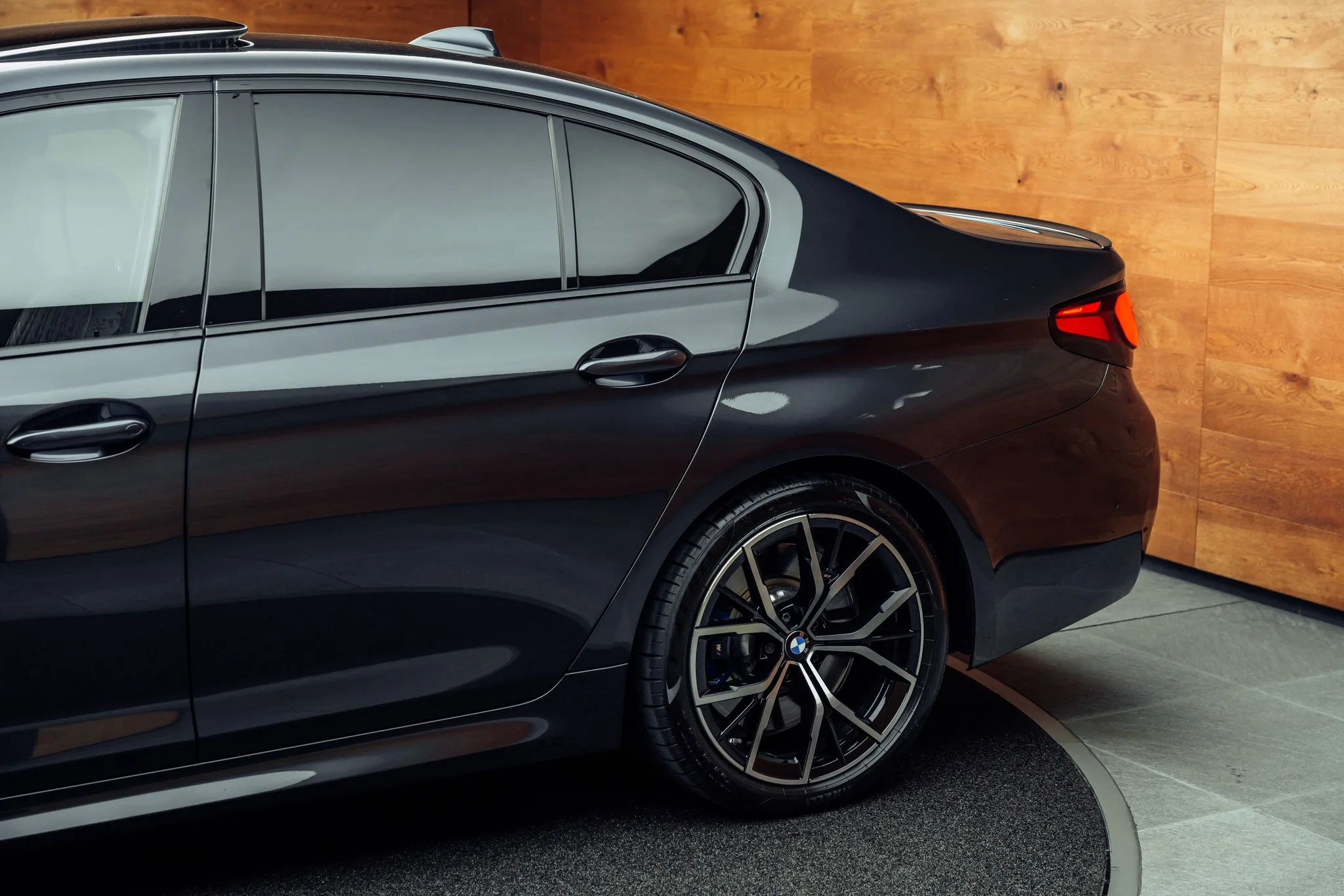2023 BMW M550i, 23/24