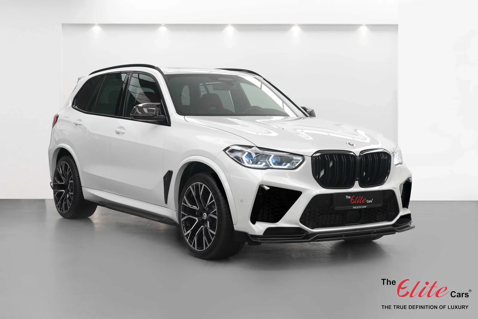 2023 BMW X5 M Competition offered by a specialist dealer in Dubai, United Arab Emirates, main photo