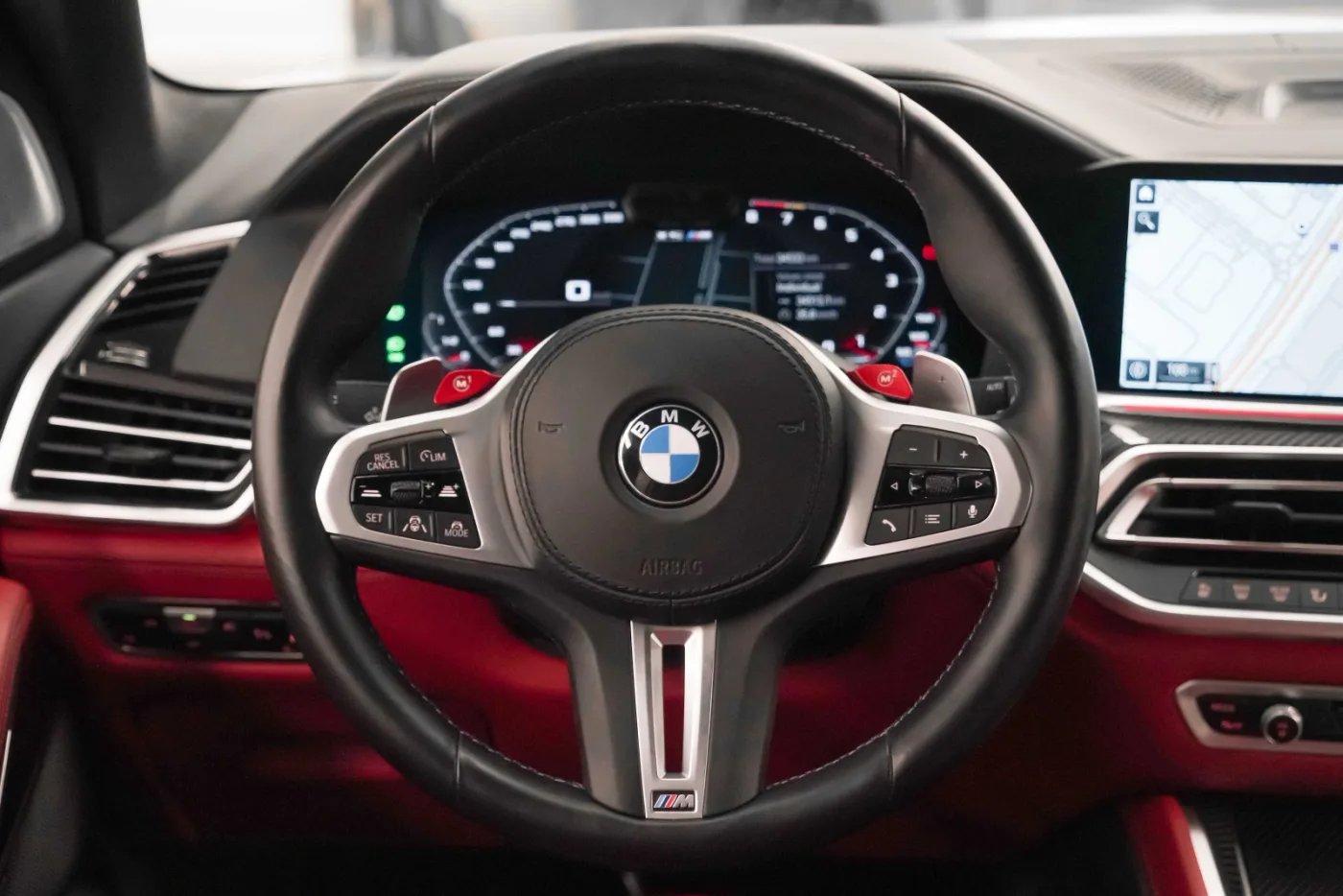 2023 BMW X5 M Competition offered by a specialist dealer in Dubai, United Arab Emirates, photo 10 of 10
