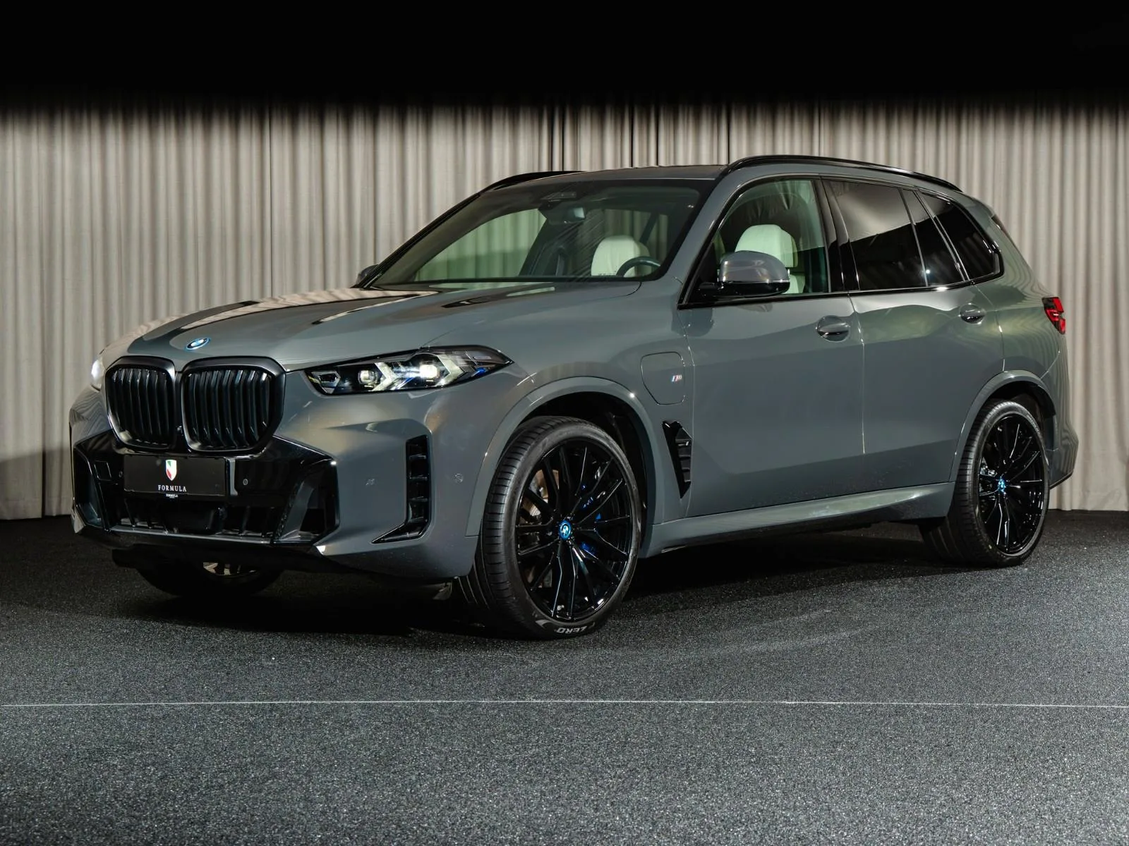 2023 BMW X5 proposée par un concessionnaire spécialisé à Kongens Lyngby, Danemark, photo principale