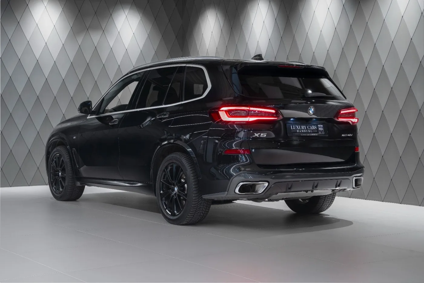 2023 BMW X5 angeboten von einem Supersportwagenhändler in Schenefeld, Deutschland, Foto 5 von 25