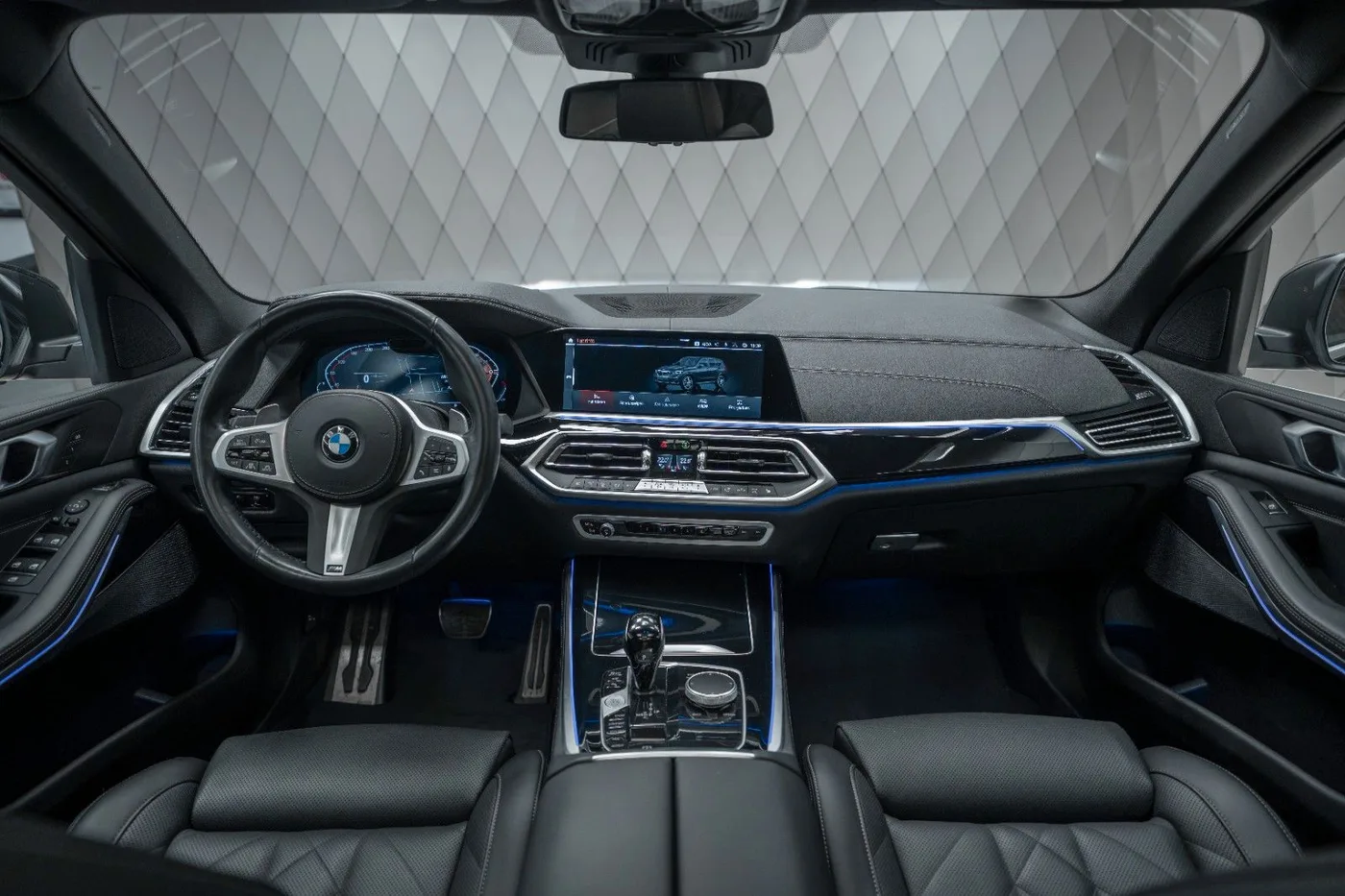 2023 BMW X5 angeboten von einem Supersportwagenhändler in Schenefeld, Deutschland, Foto 18 von 25