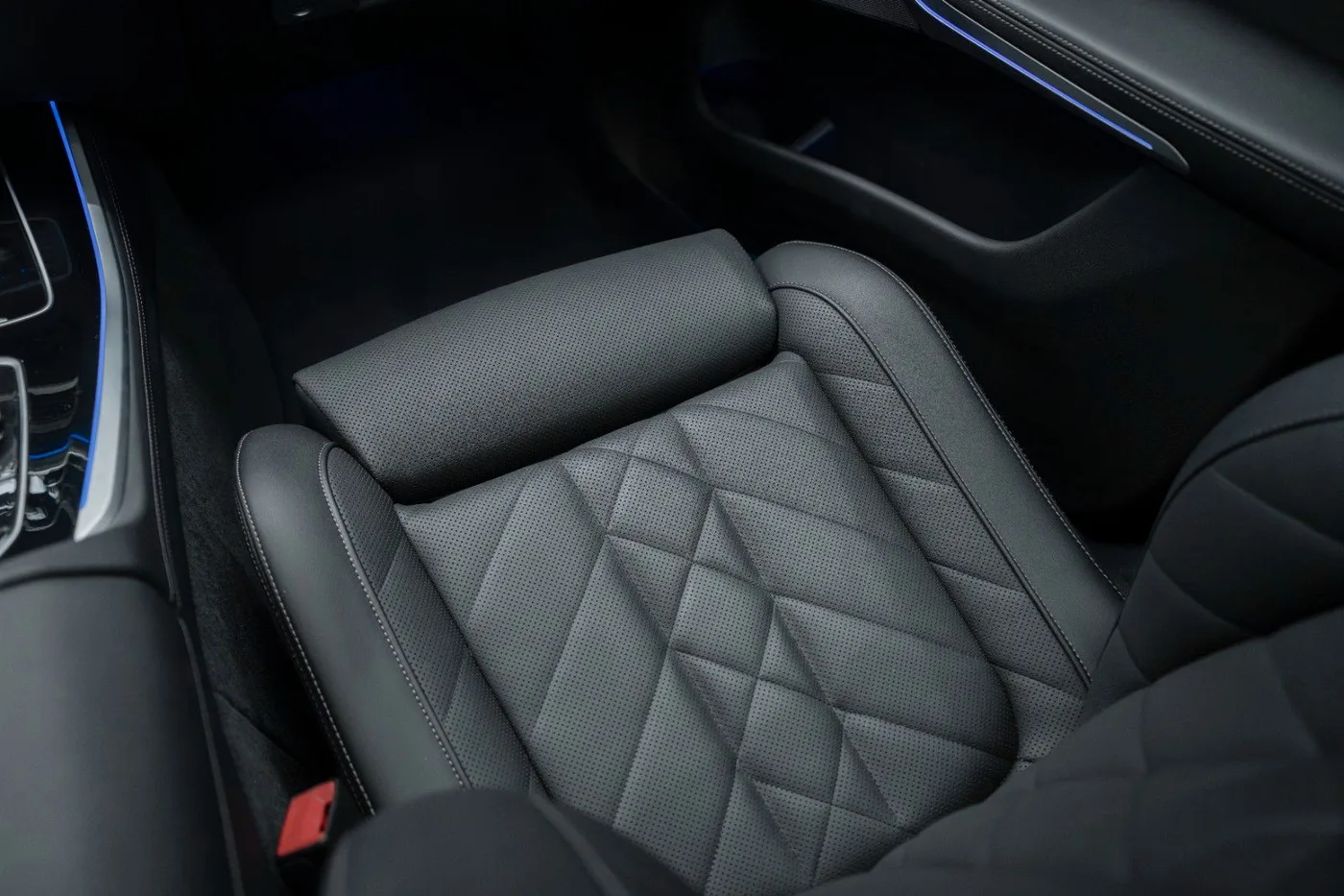 2023 BMW X5 angeboten von einem Supersportwagenhändler in Schenefeld, Deutschland, Foto 22 von 25