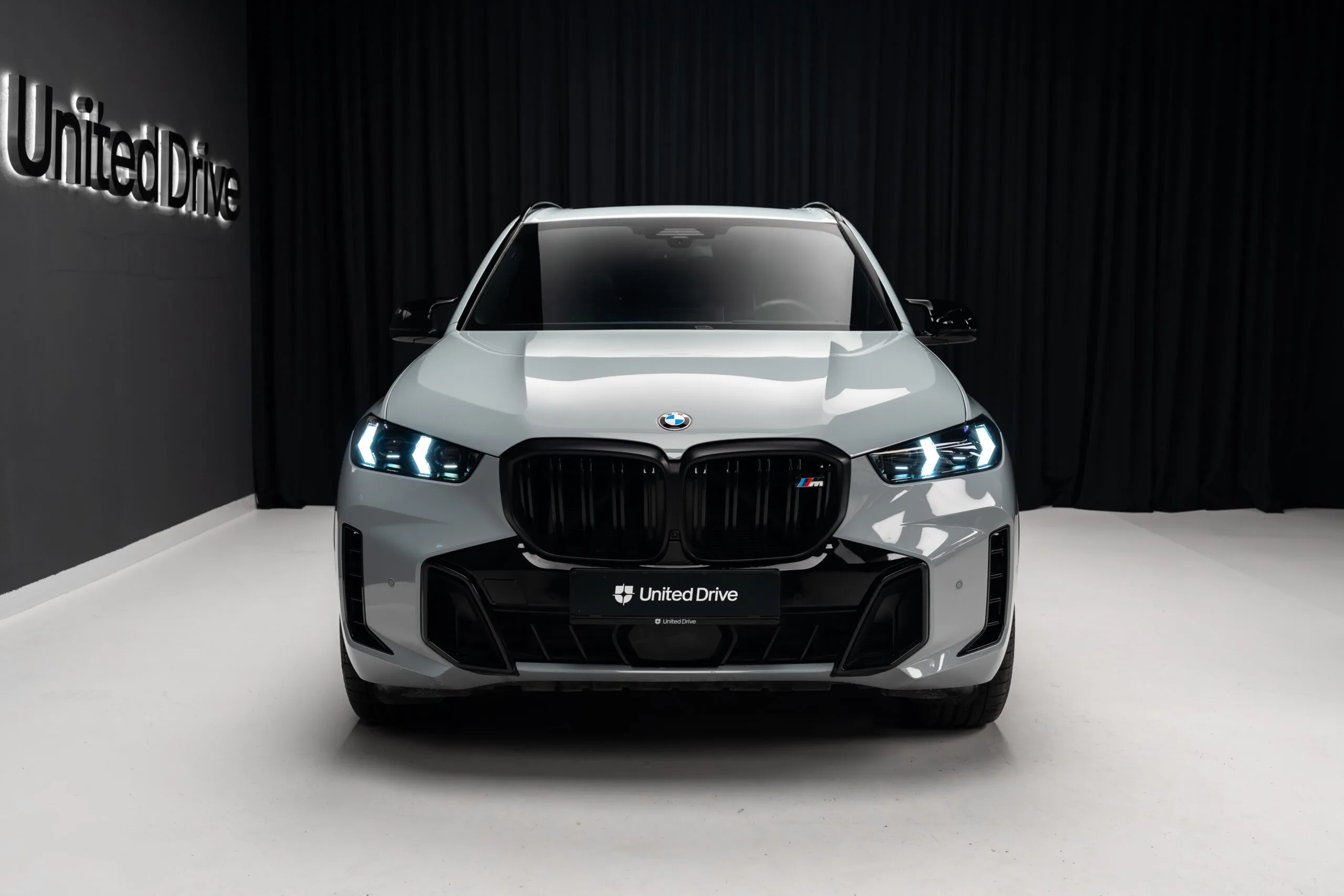 2023 BMW X5 M60i, 2/30