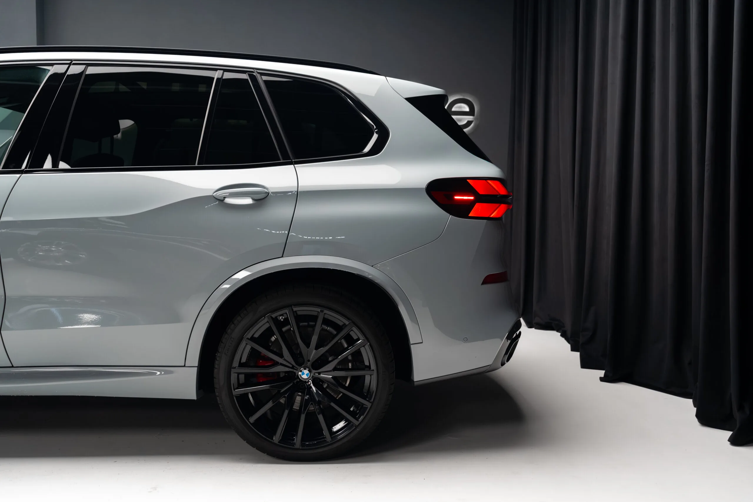 2023 BMW X5 M60i, 4/30