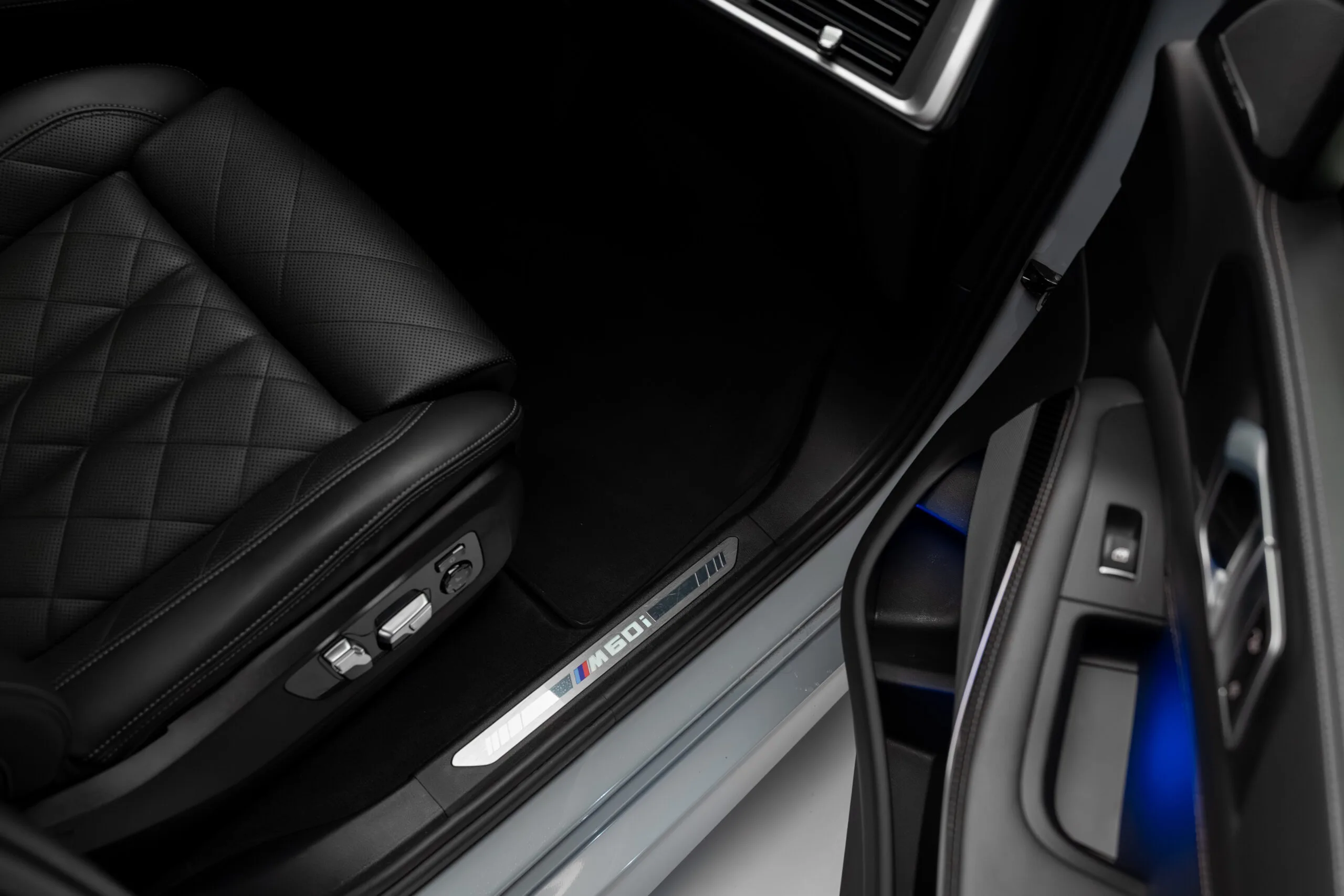 2023 BMW X5 M60i, 16/30