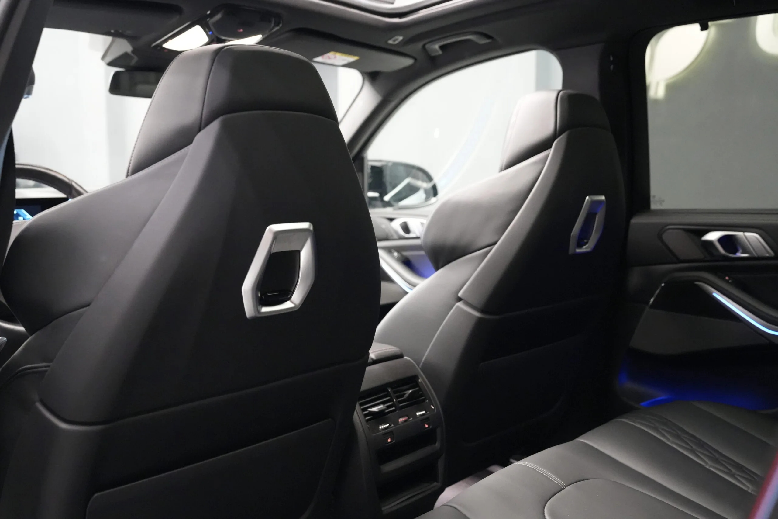 2023 BMW X5 M60i, 19/30
