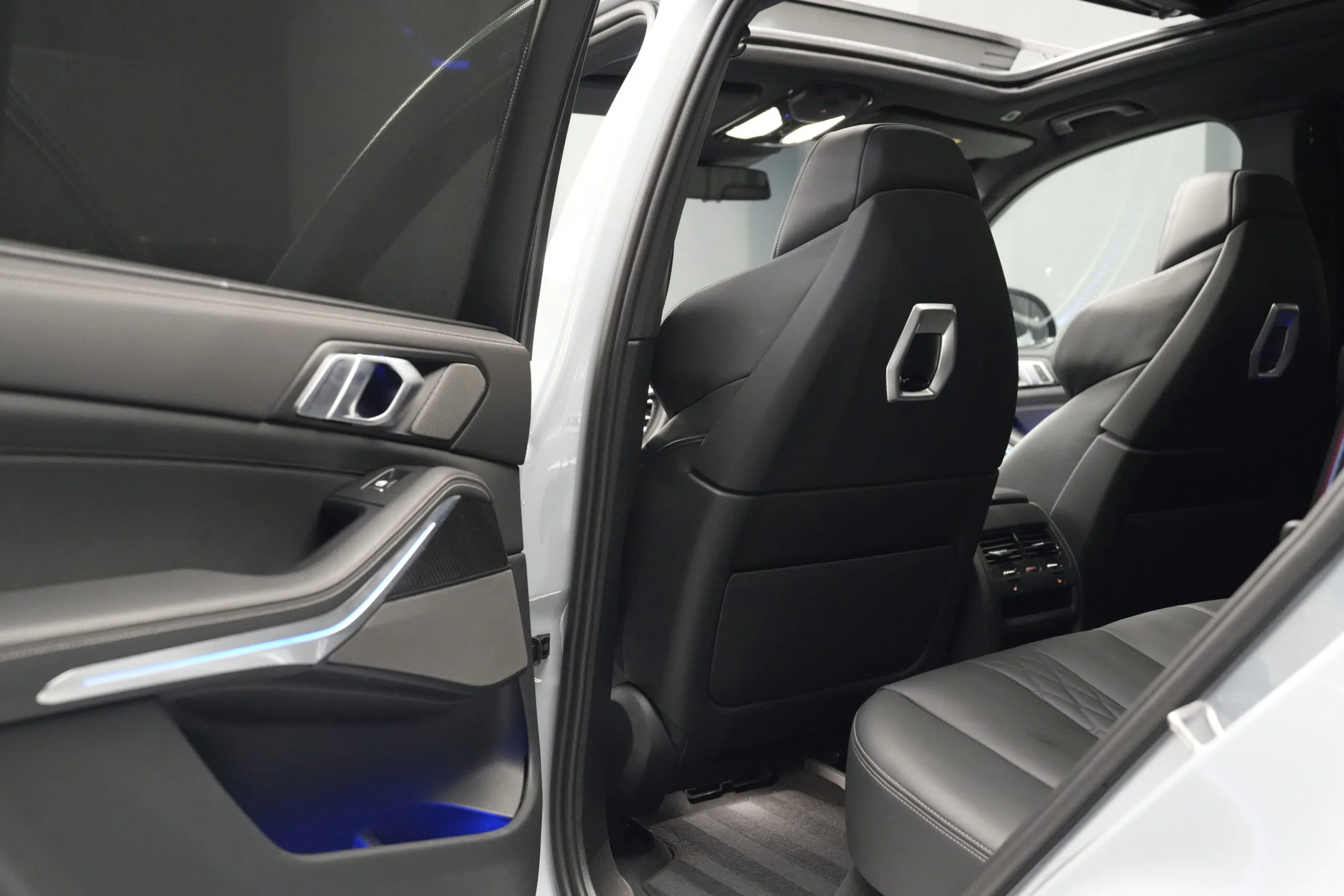 2023 BMW X5 M60i, 24/30