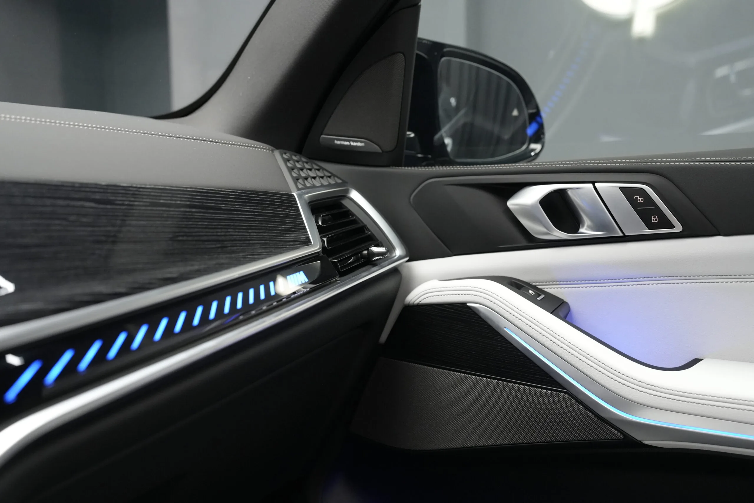 2023 BMW X5 M60i, 19/30