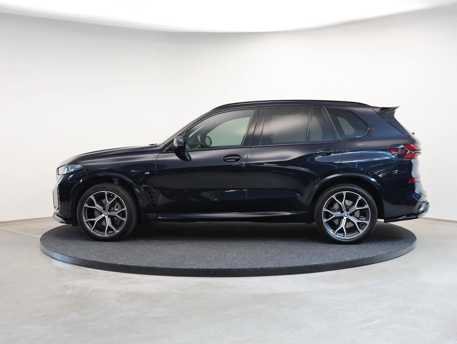 2023 BMW X5 xDrive30d M Sport, 5/28