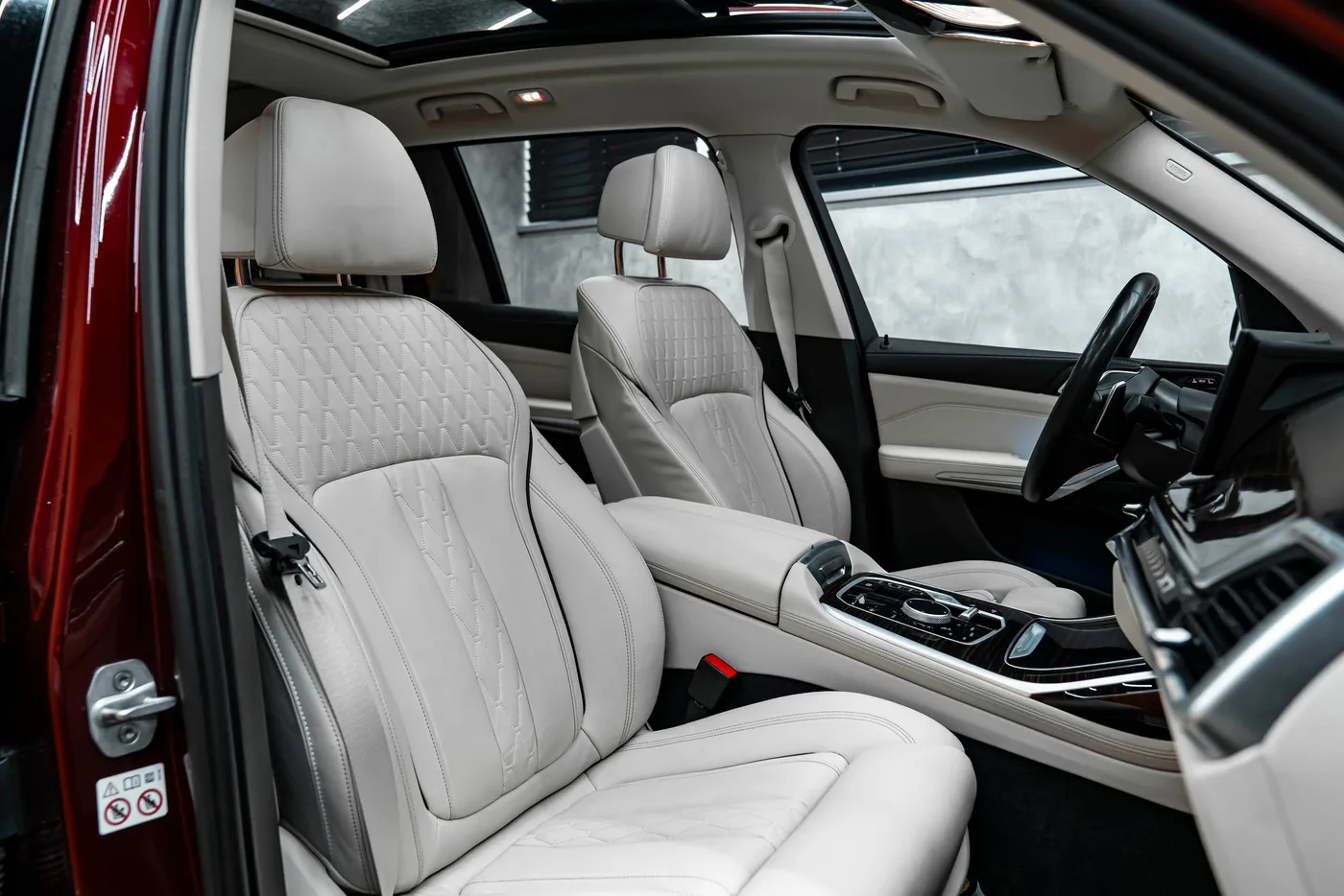 2023 BMW X7 40i angeboten von einem Fachhändler in Bratislava, Slowakei, Foto 10 von 15