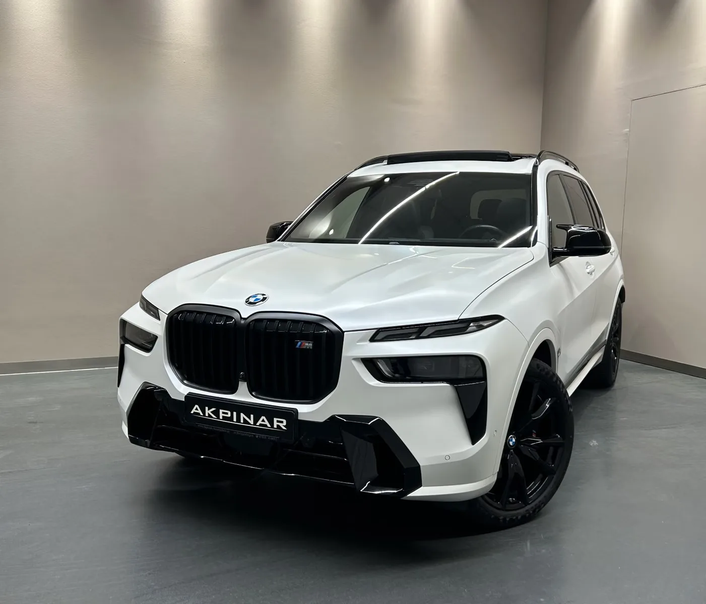 2023 BMW X7 M60i, 2/27
