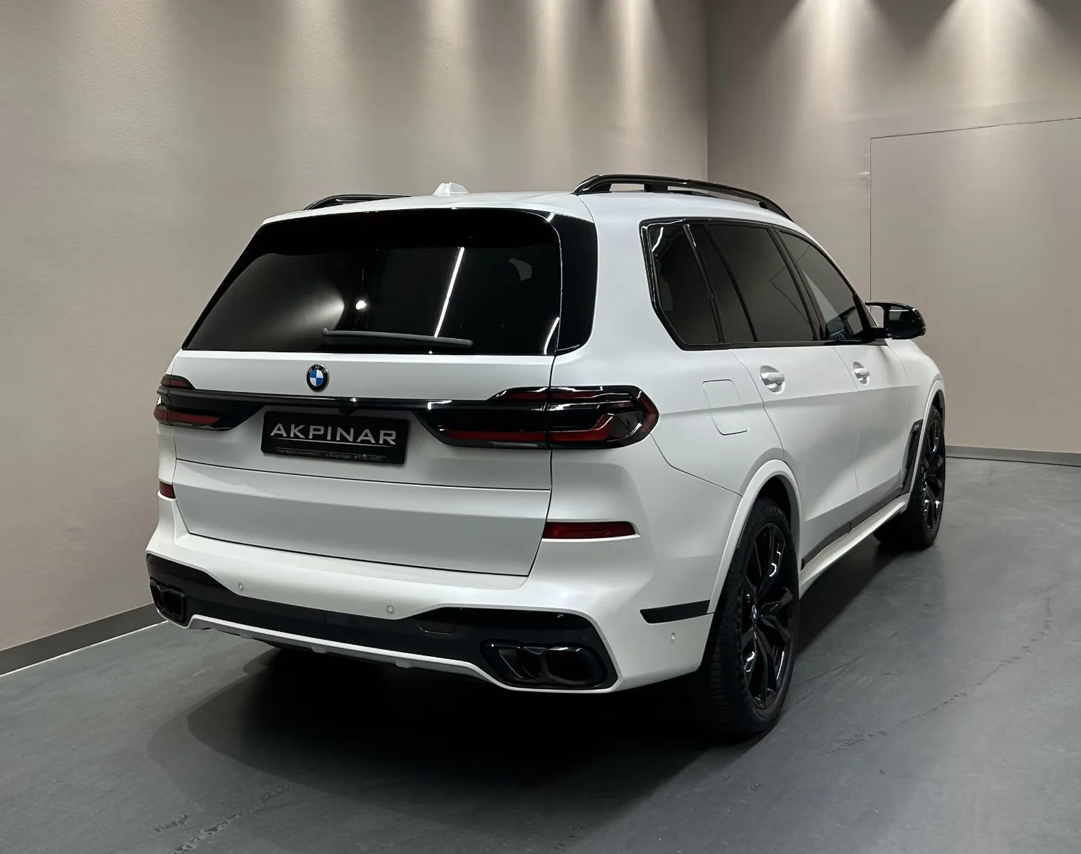 2023 BMW X7 M60i, 5/27