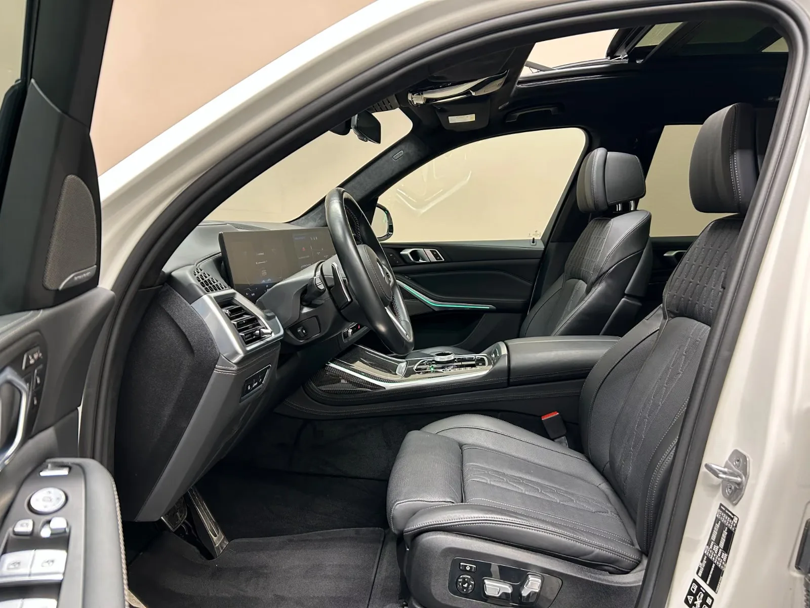 2023 BMW X7 M60i, 9/27