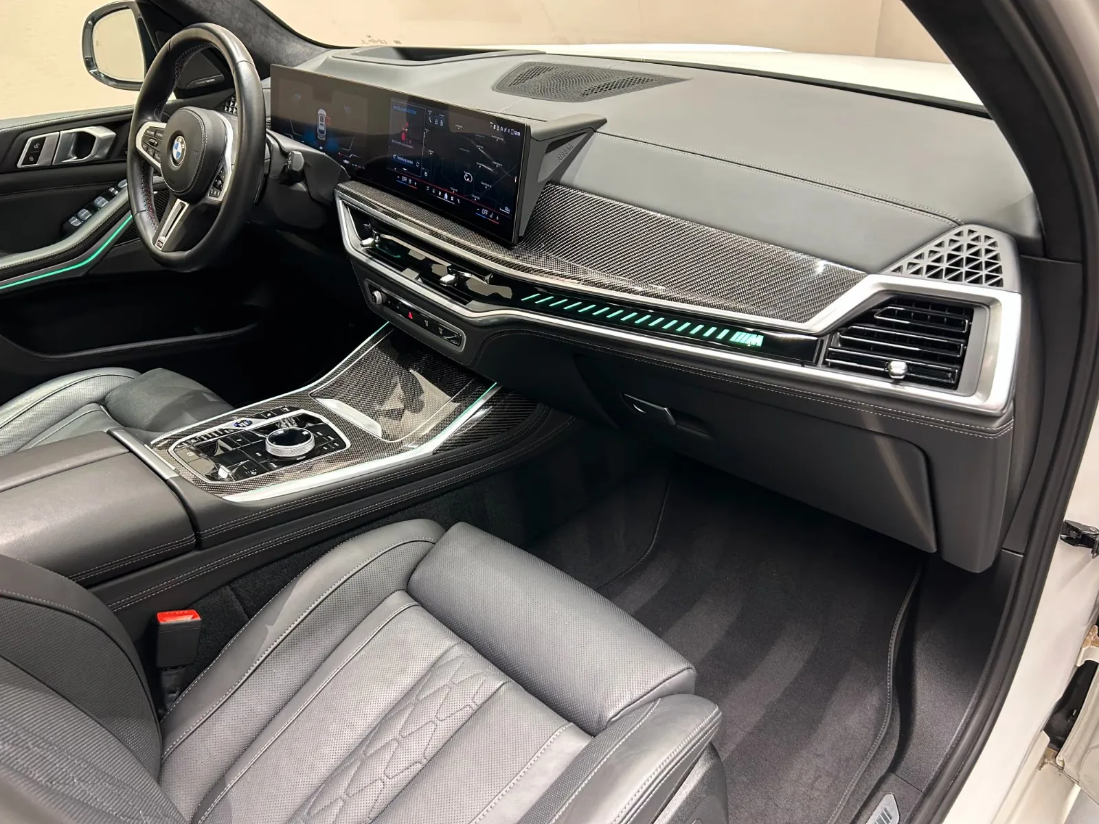 2023 BMW X7 M60i, 19/27