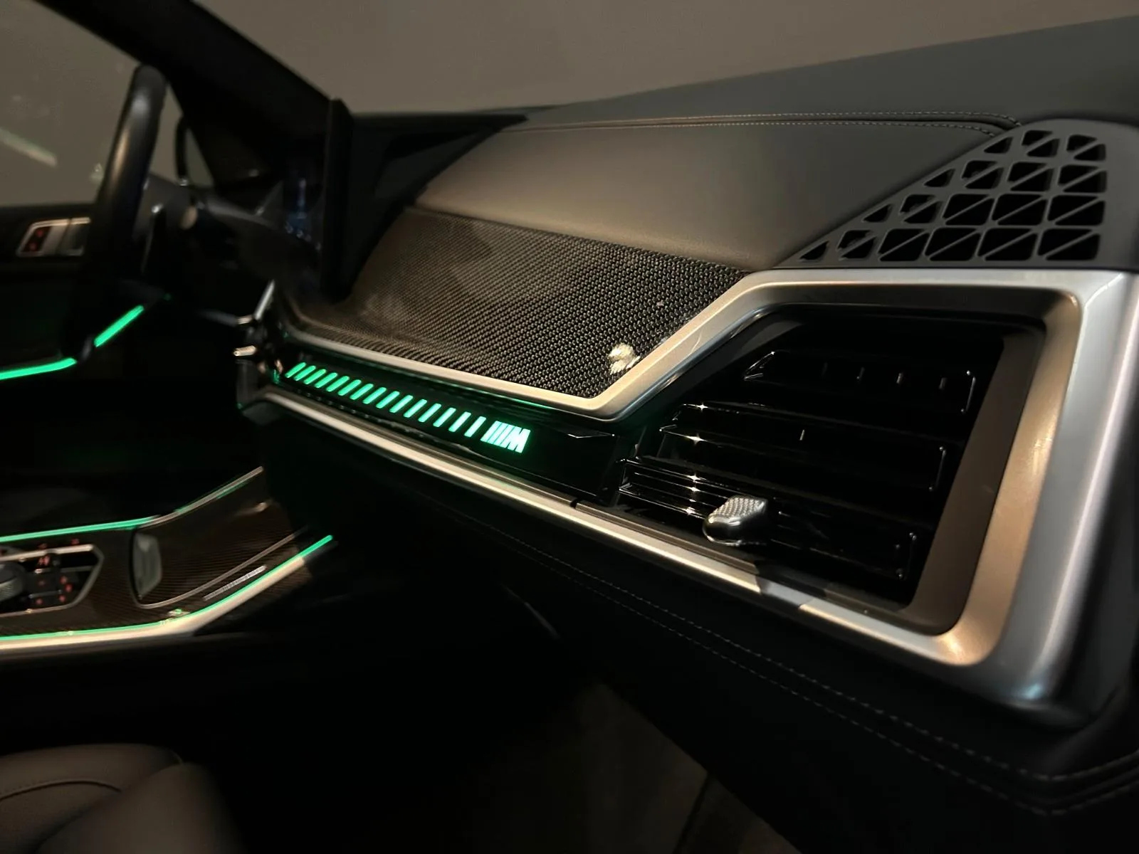 2023 BMW X7 M60i, 22/27