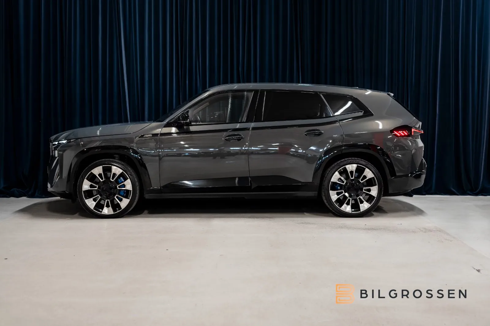 2023 BMW XM, 2/22
