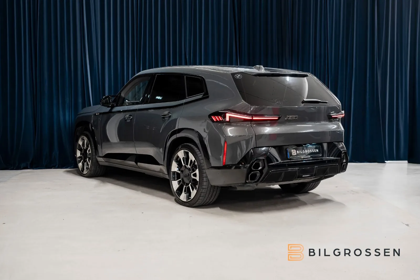 2023 BMW XM, 3/22