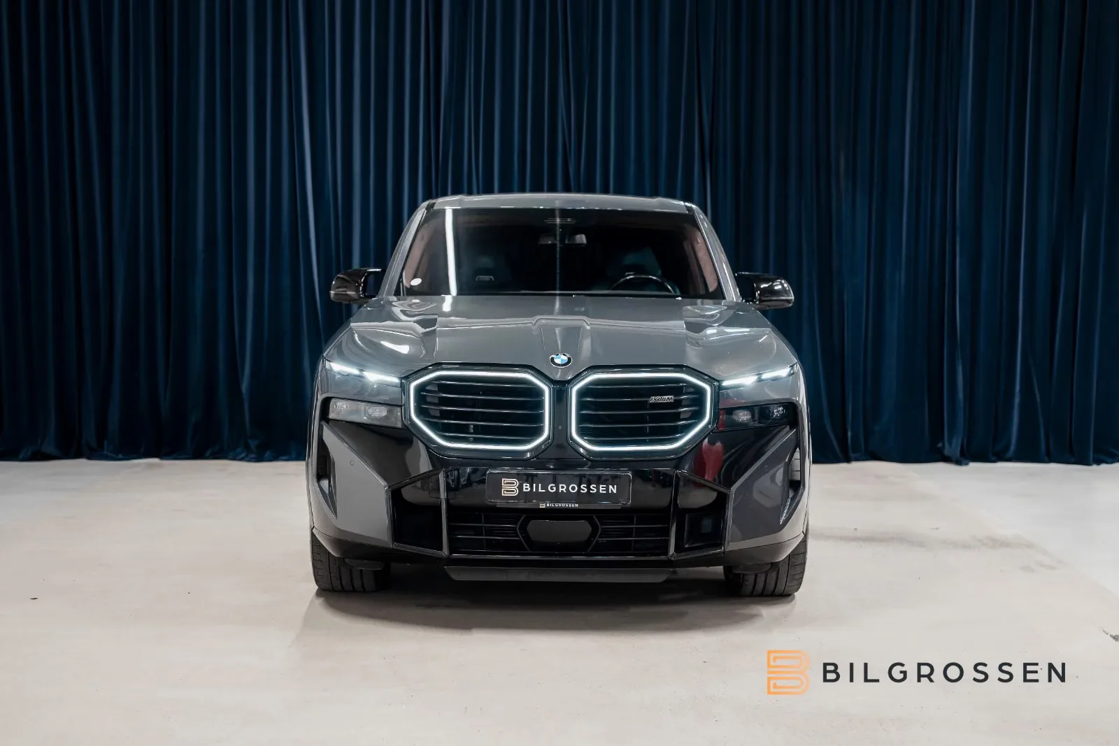 2023 BMW XM, 8/22