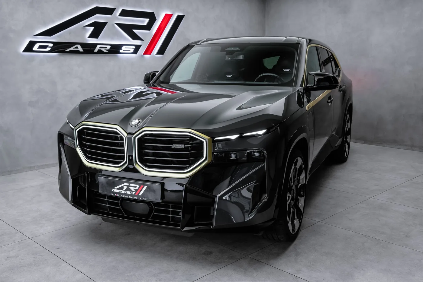 2023 BMW XM Individual angeboten von einem Fachhändler in Ostrava, Tschechien, Foto 2 von 15