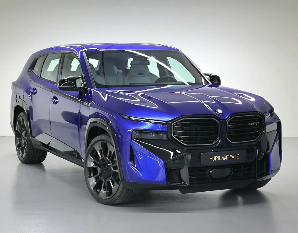 2023 BMW XM angeboten von einem Fachhändler in Dubai, Vereinigte Arabische Emirate, Hauptfoto