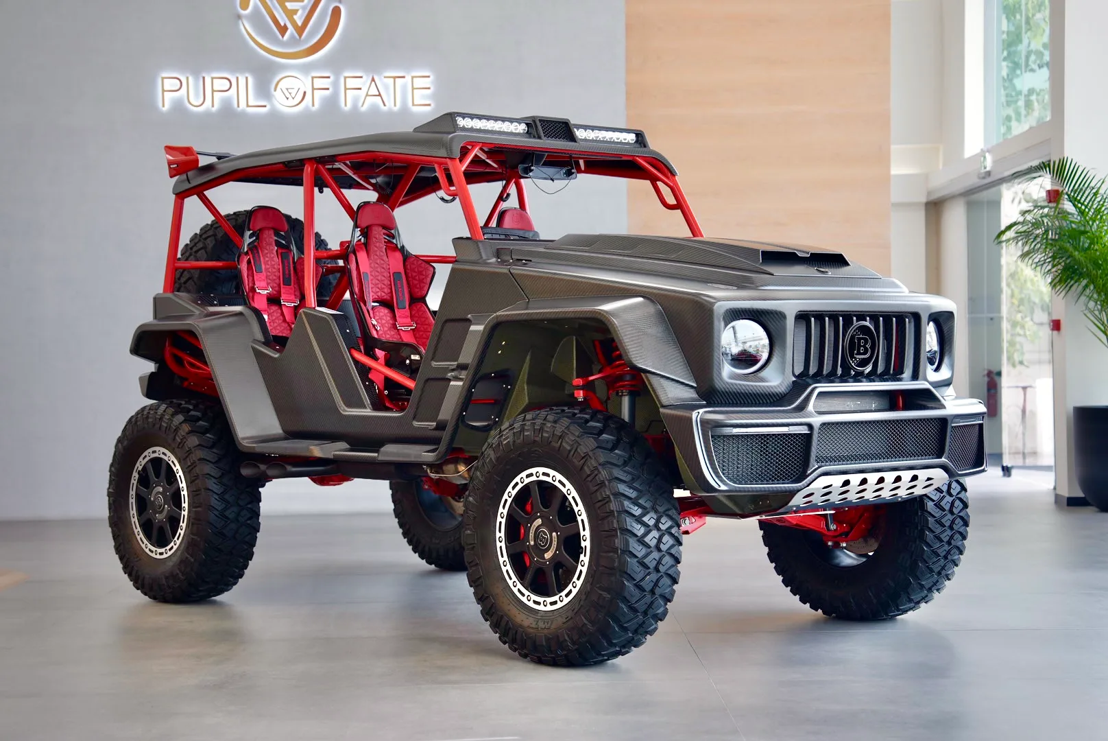 2023 Brabus Crawler proposée par un concessionnaire spécialisé à Dubaï, Émirats arabes unis, photo principale