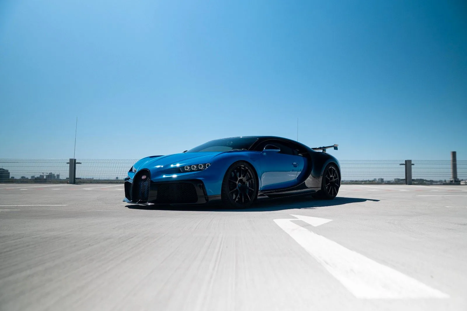 2023 Bugatti Chiron Pur Sport angeboten von einem Vertragshändler in München, Deutschland, Hauptfoto