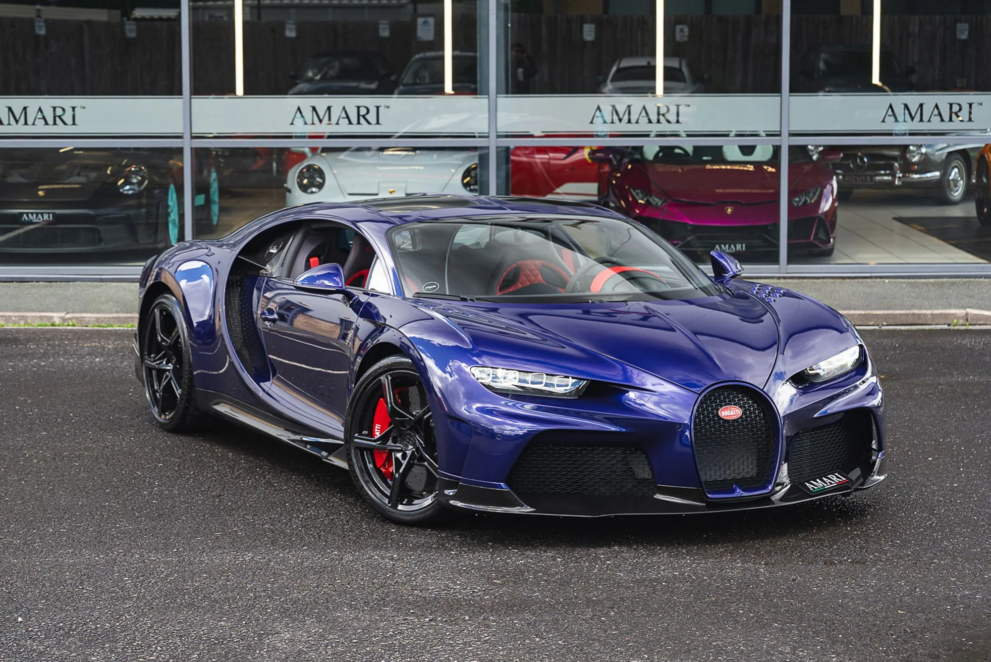 2023 Bugatti Chiron Super Sport proposée par un spécialiste de la supercar à Preston, Royaume-Uni, photo principale