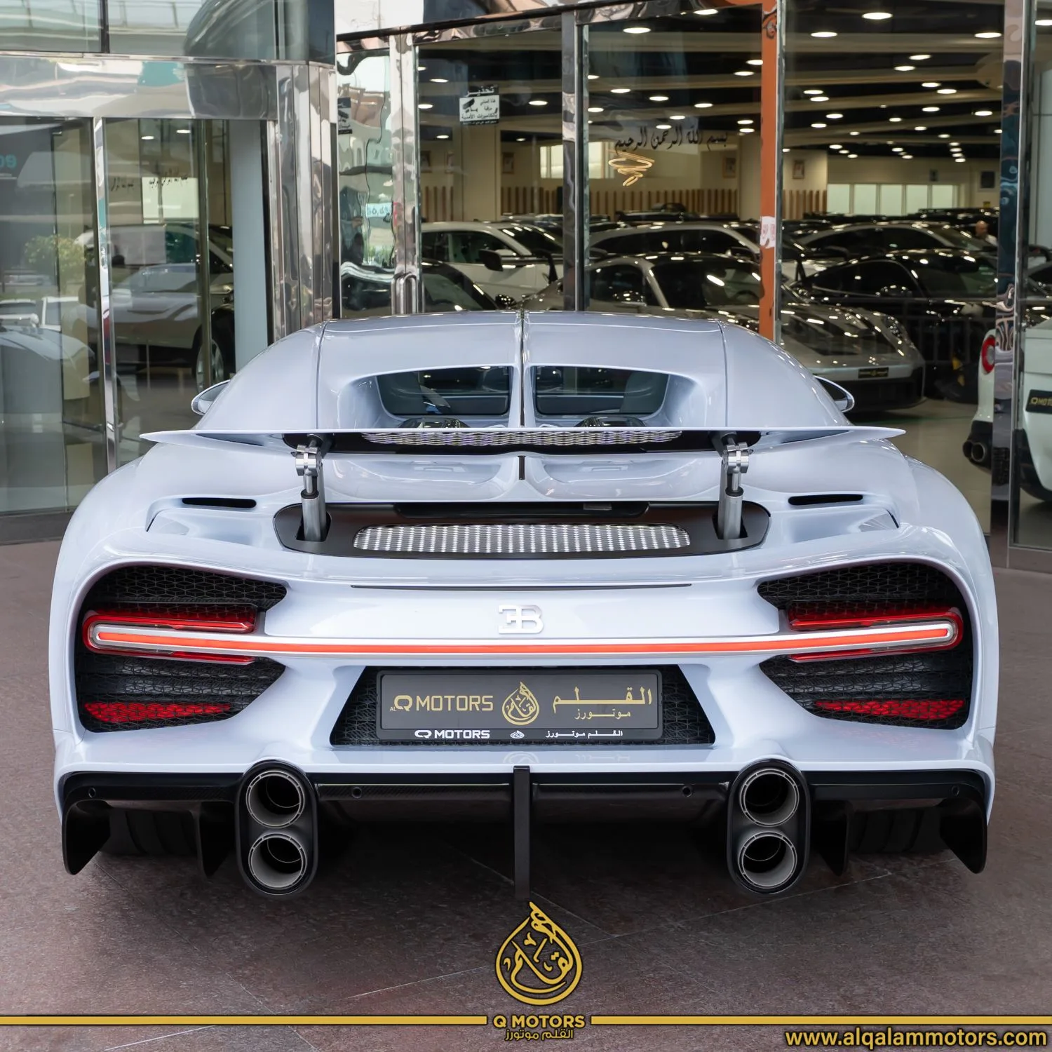 2023 Bugatti Chiron Super Sport offered by a specialist dealer in Dubai, United Arab Emirates, photo 4 of 19