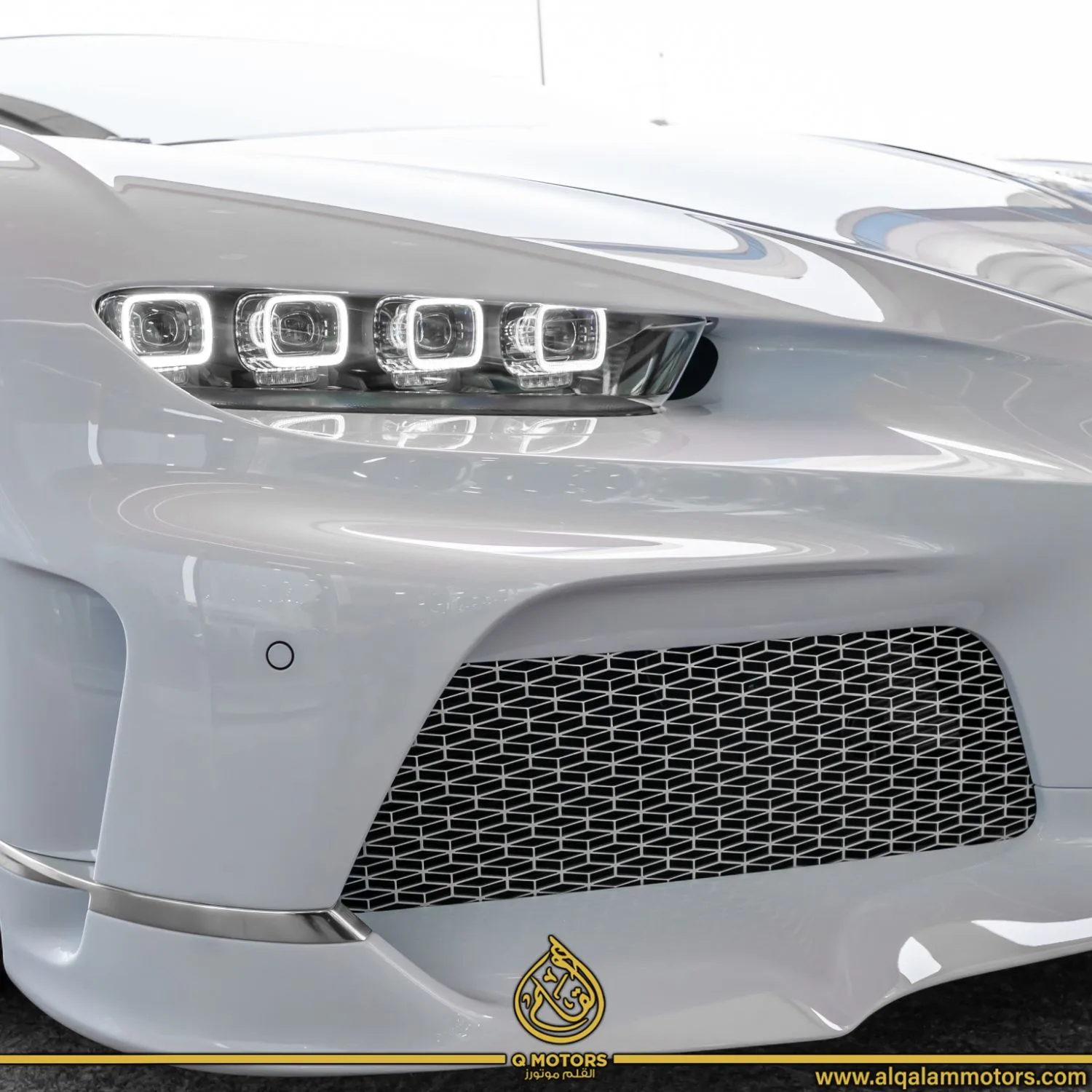 2023 Bugatti Chiron Super Sport offered by a specialist dealer in Dubai, United Arab Emirates, photo 16 of 19