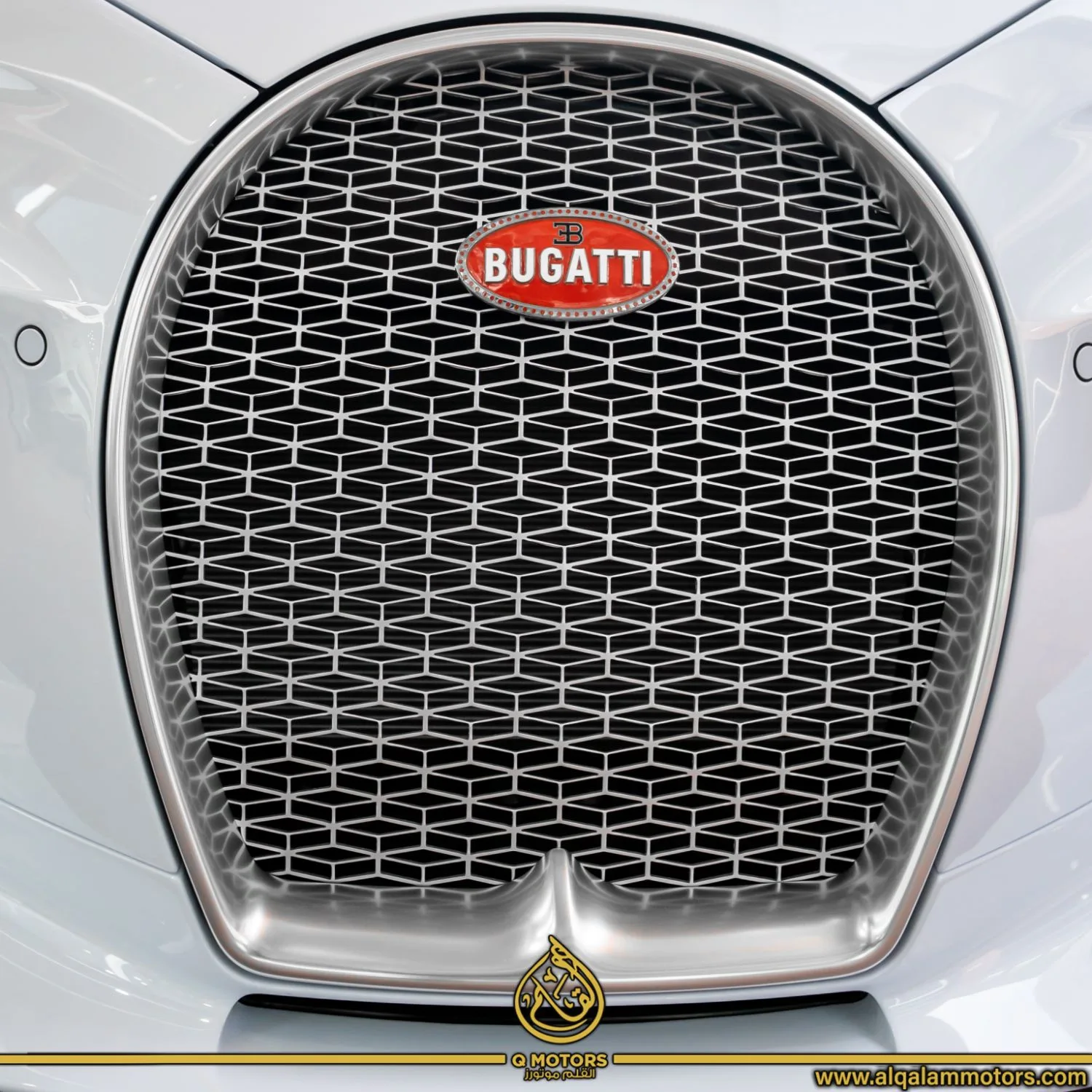 2023 Bugatti Chiron Super Sport offered by a specialist dealer in Dubai, United Arab Emirates, photo 18 of 19