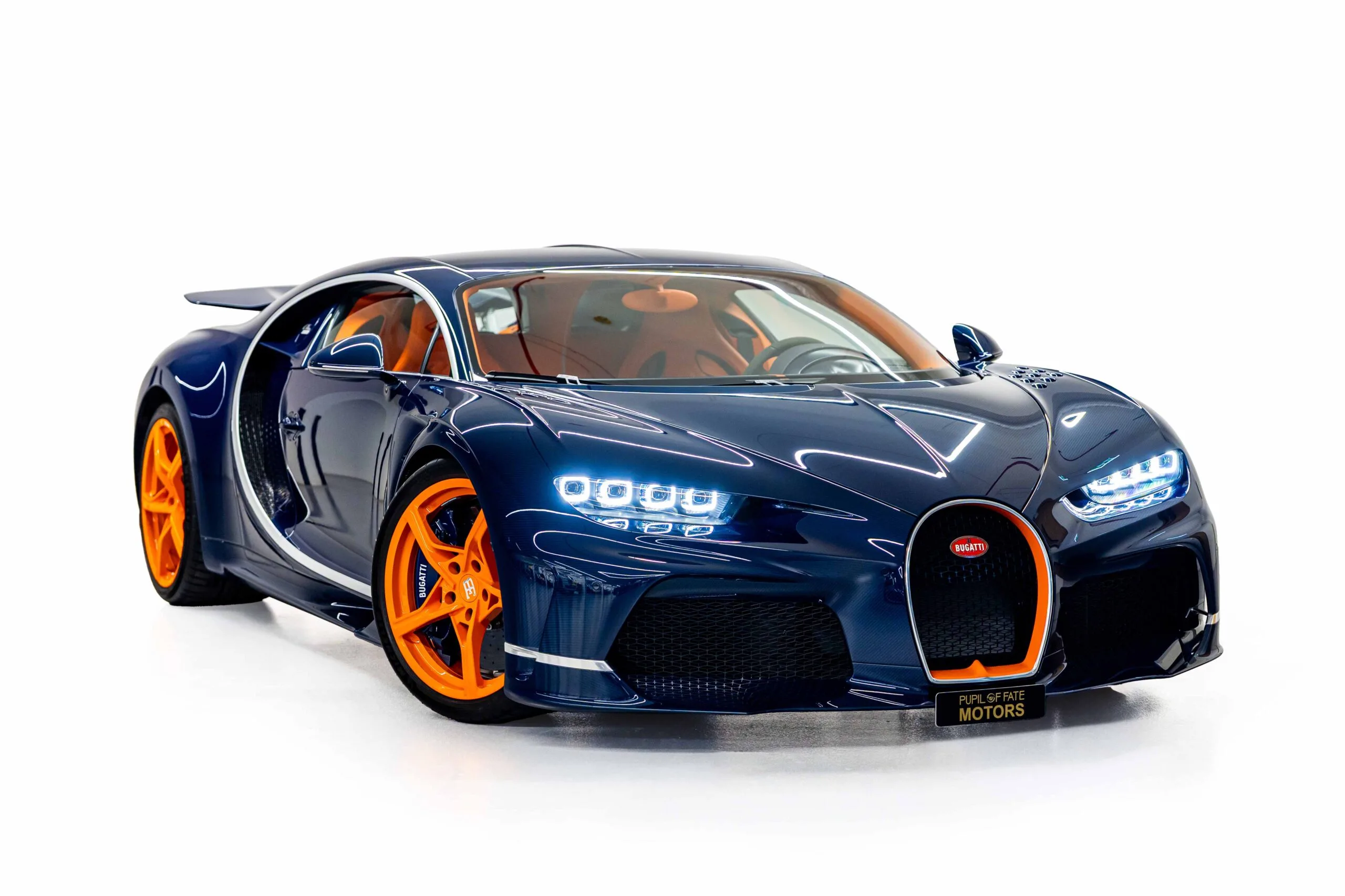 2023 Bugatti Chiron Super Sport angeboten von einem Fachhändler in Dubai, Vereinigte Arabische Emirate, Hauptfoto
