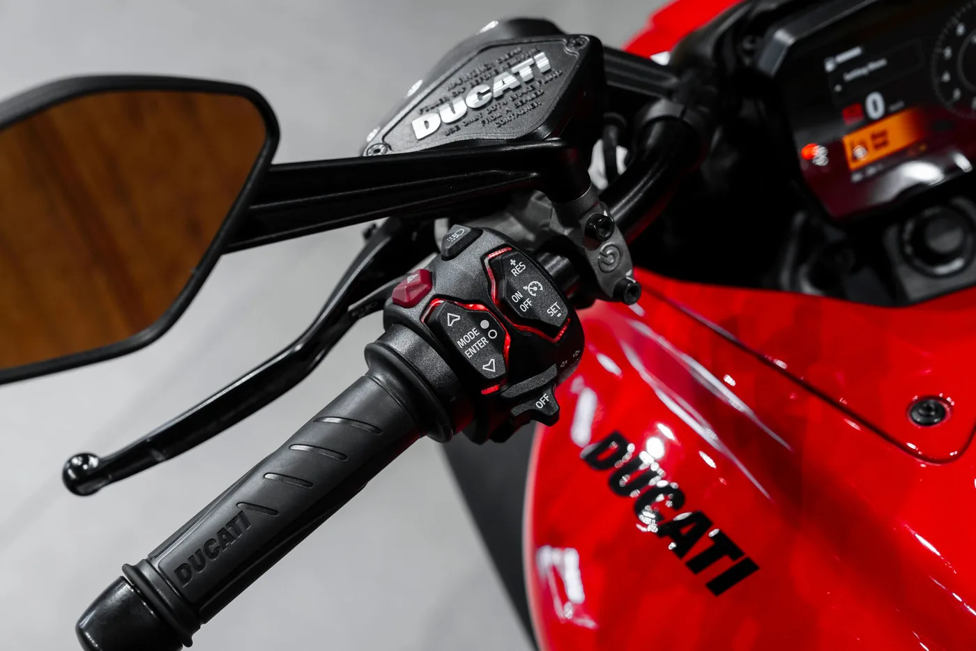 2023 Ducati Diavel V4 offered by a specialist dealer in Bratislava, Slovakia, photo 11 of 15