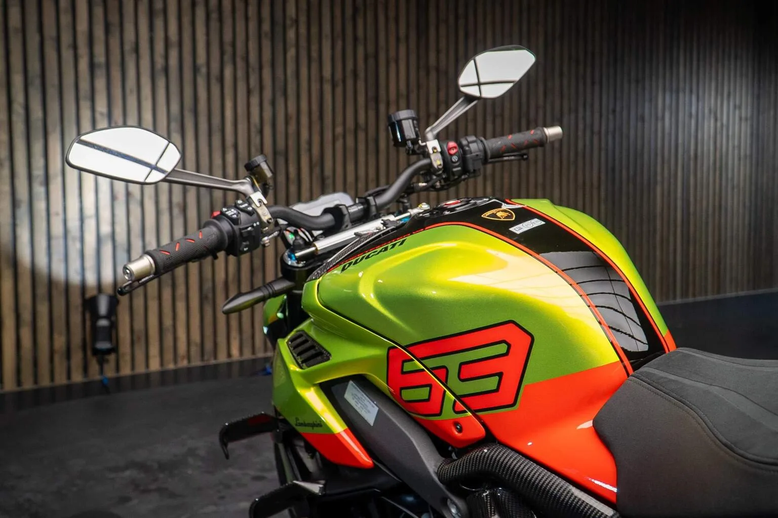 2023 Ducati Streetfighter V4 Lamborghini, 8/15