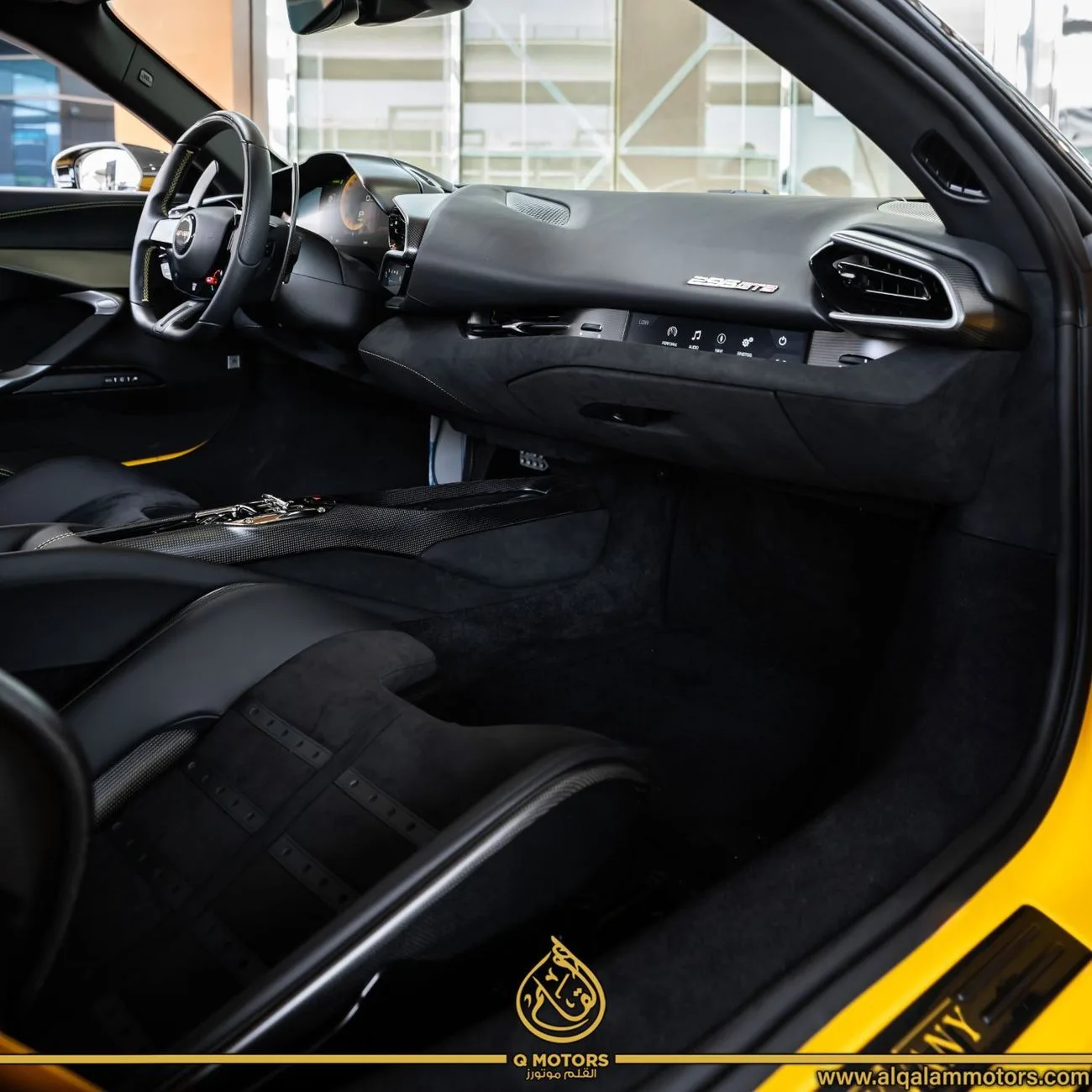 2023 Ferrari 296 GTB angeboten von einem Fachhändler in Dubai, Vereinigte Arabische Emirate, Foto 10 von 18