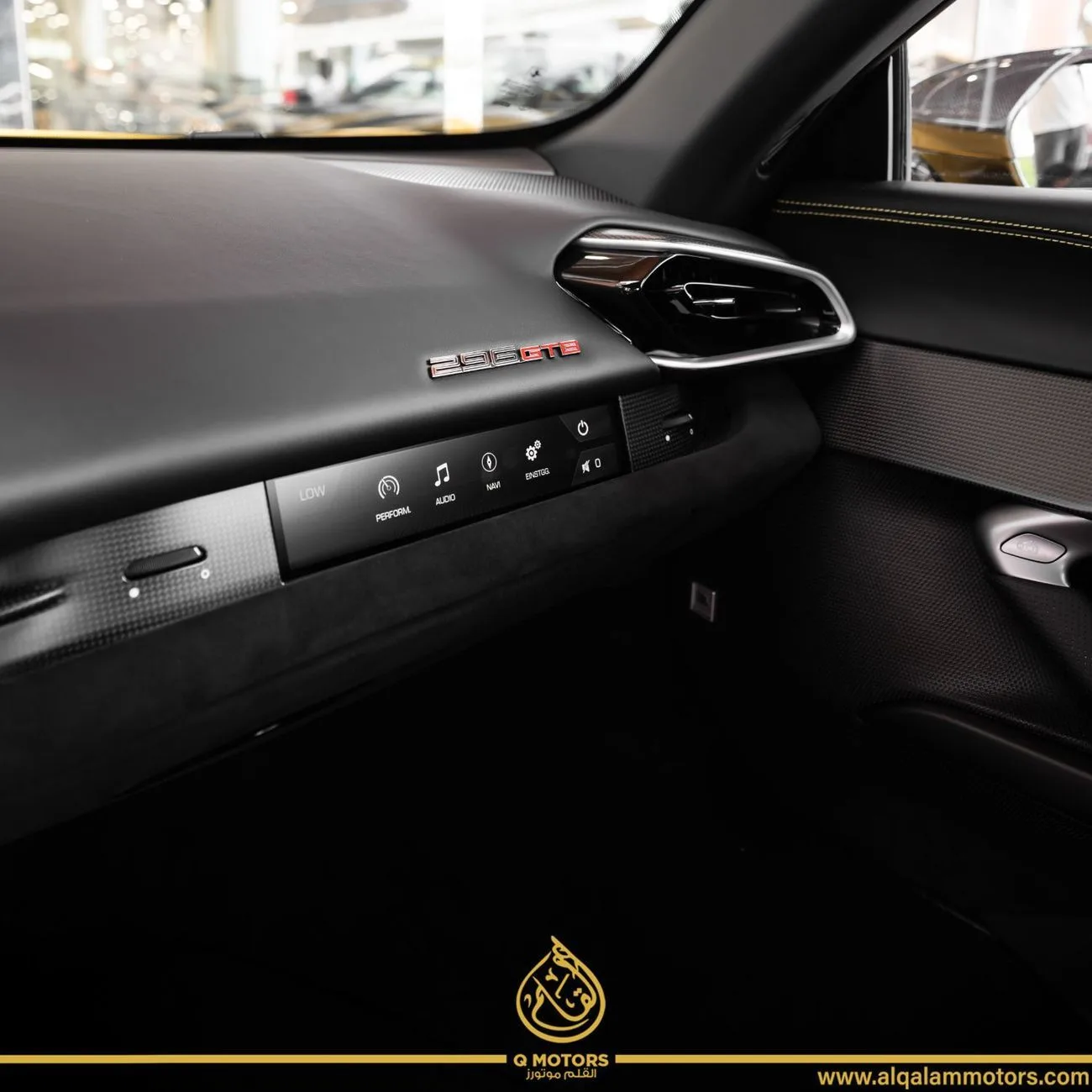 2023 Ferrari 296 GTB angeboten von einem Fachhändler in Dubai, Vereinigte Arabische Emirate, Foto 16 von 18