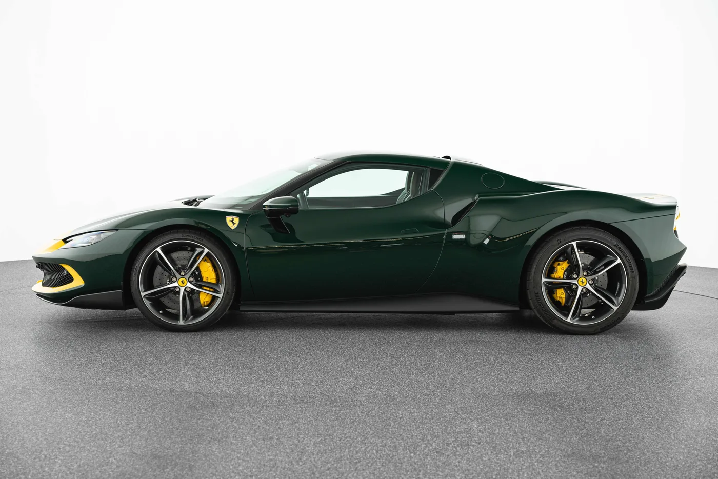 2023 Ferrari 296 GTB Assetto Fiorano offered by a specialist dealer in Singen, Germany, photo 8 of 15