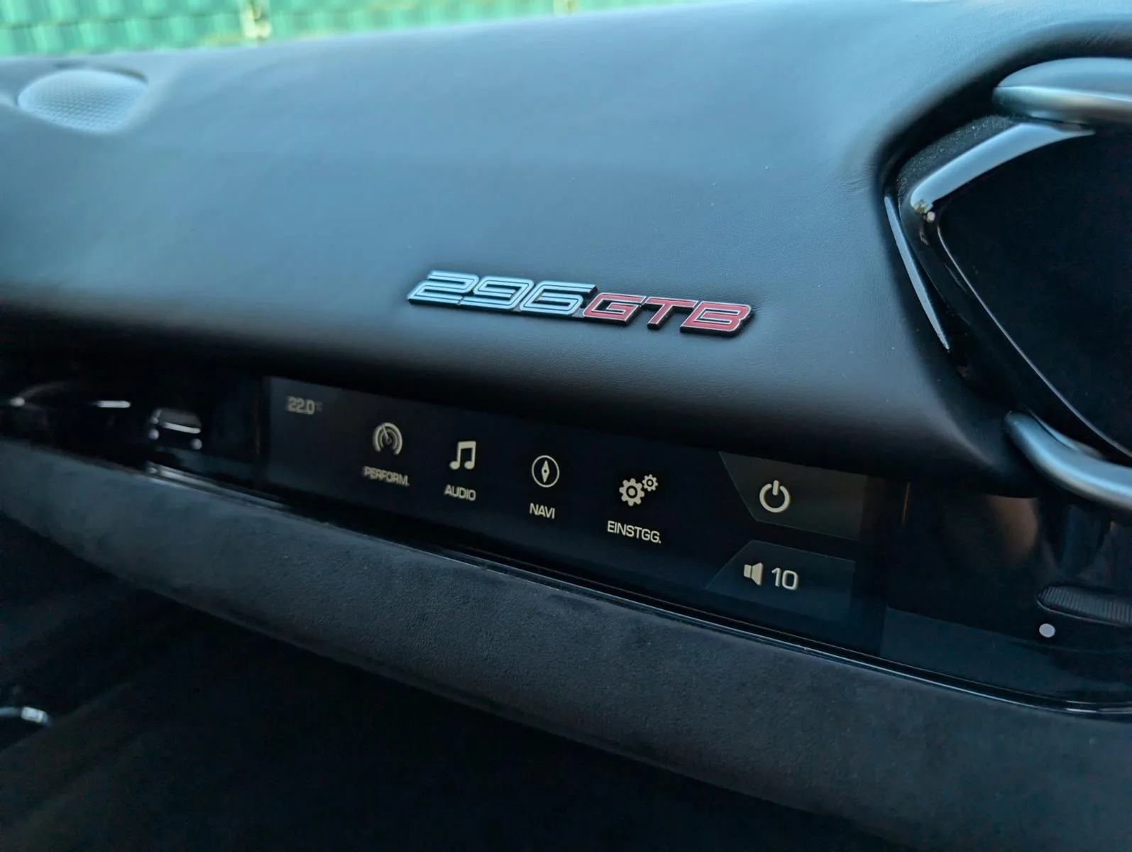 2023 Ferrari 296 GTB, 14/15