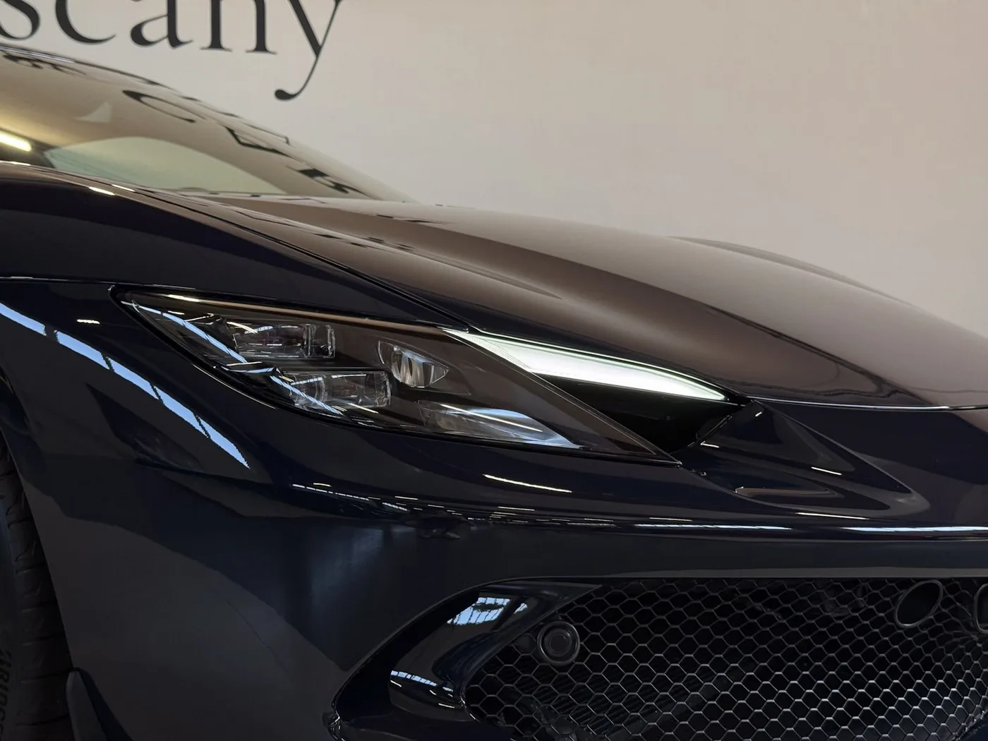 2023 Ferrari 296 GTB proposée par un concessionnaire spécialisé à Lucca, Italie, photo 17 sur 25