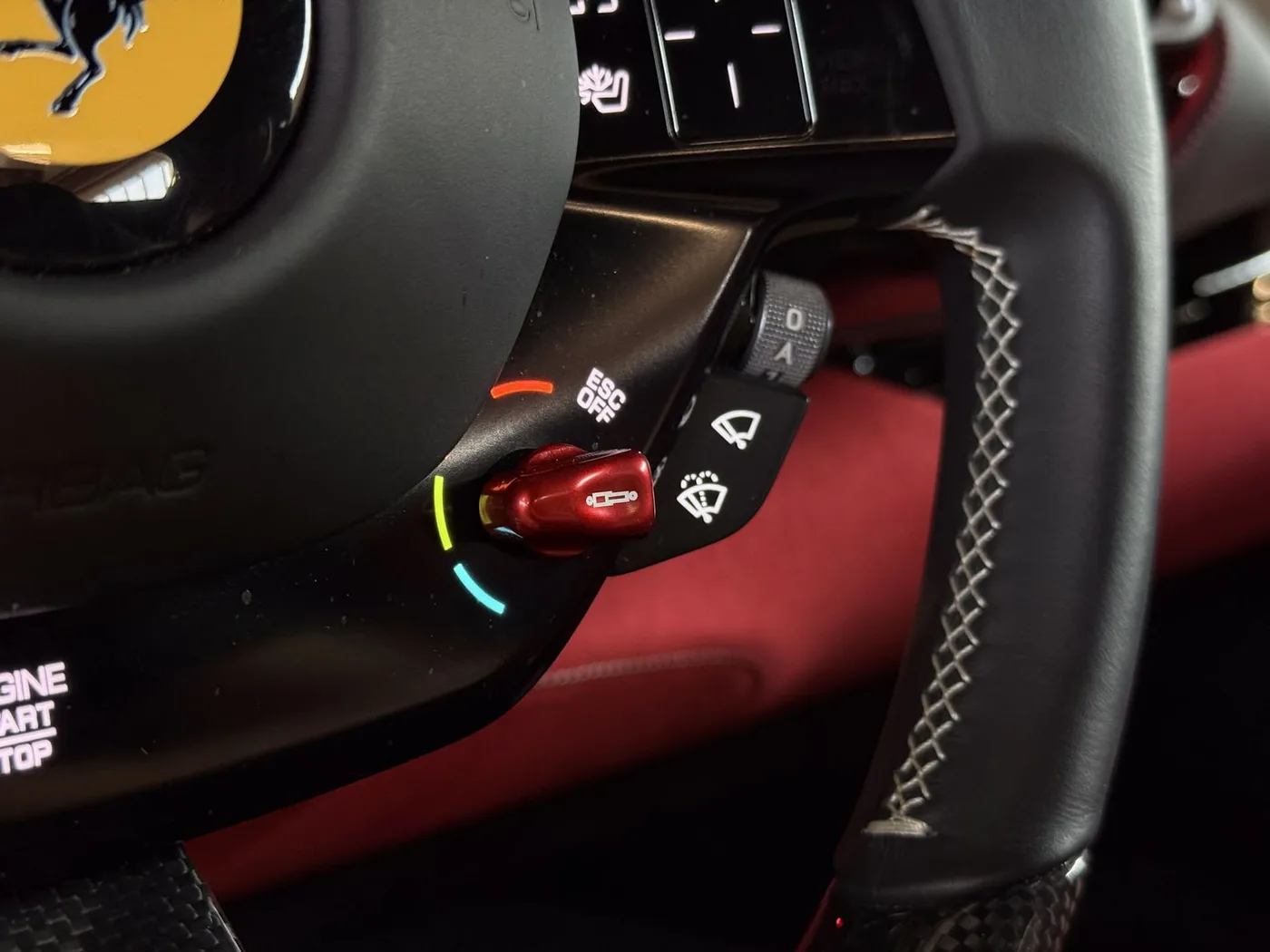 2023 Ferrari 296 GTB proposée par un concessionnaire spécialisé à Lucca, Italie, photo 23 sur 25