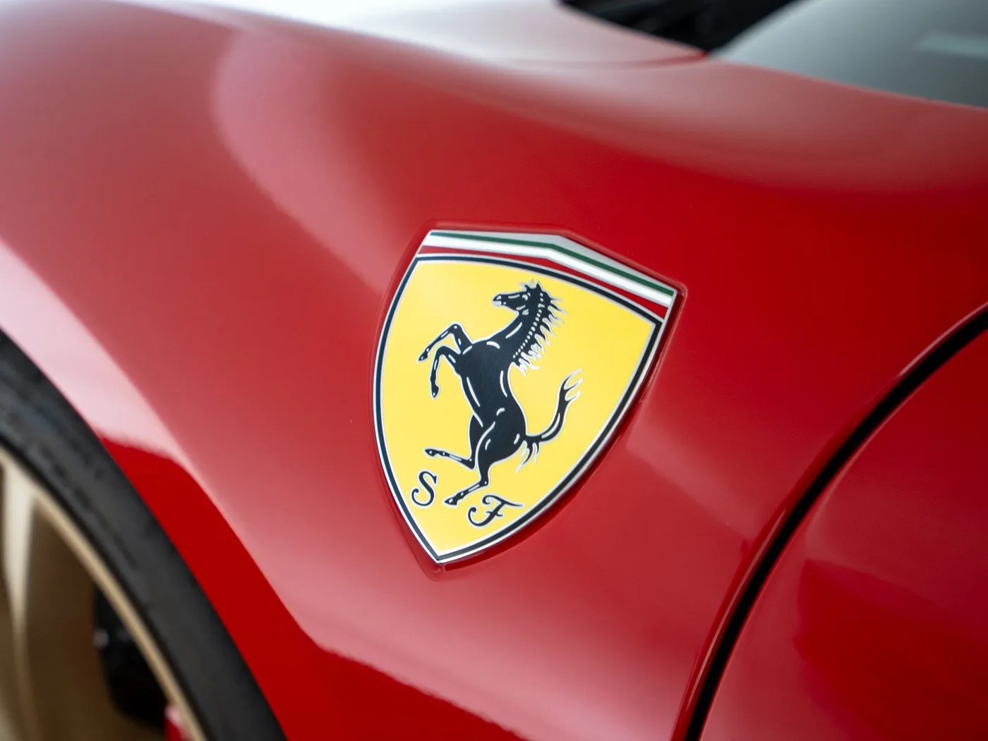 2023 Ferrari 296 GTB proposée par un concessionnaire spécialisé à Singen, Allemagne, photo 15 sur 15