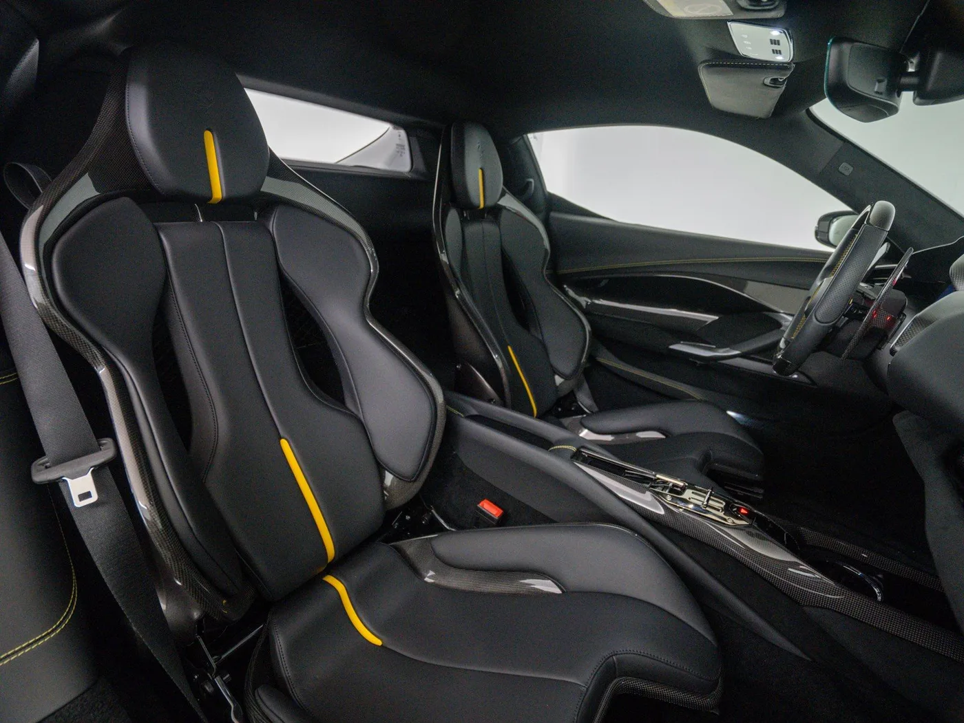 2023 Ferrari 296 GTB offered by a specialist dealer in Singen, Germany, photo 10 of 15
